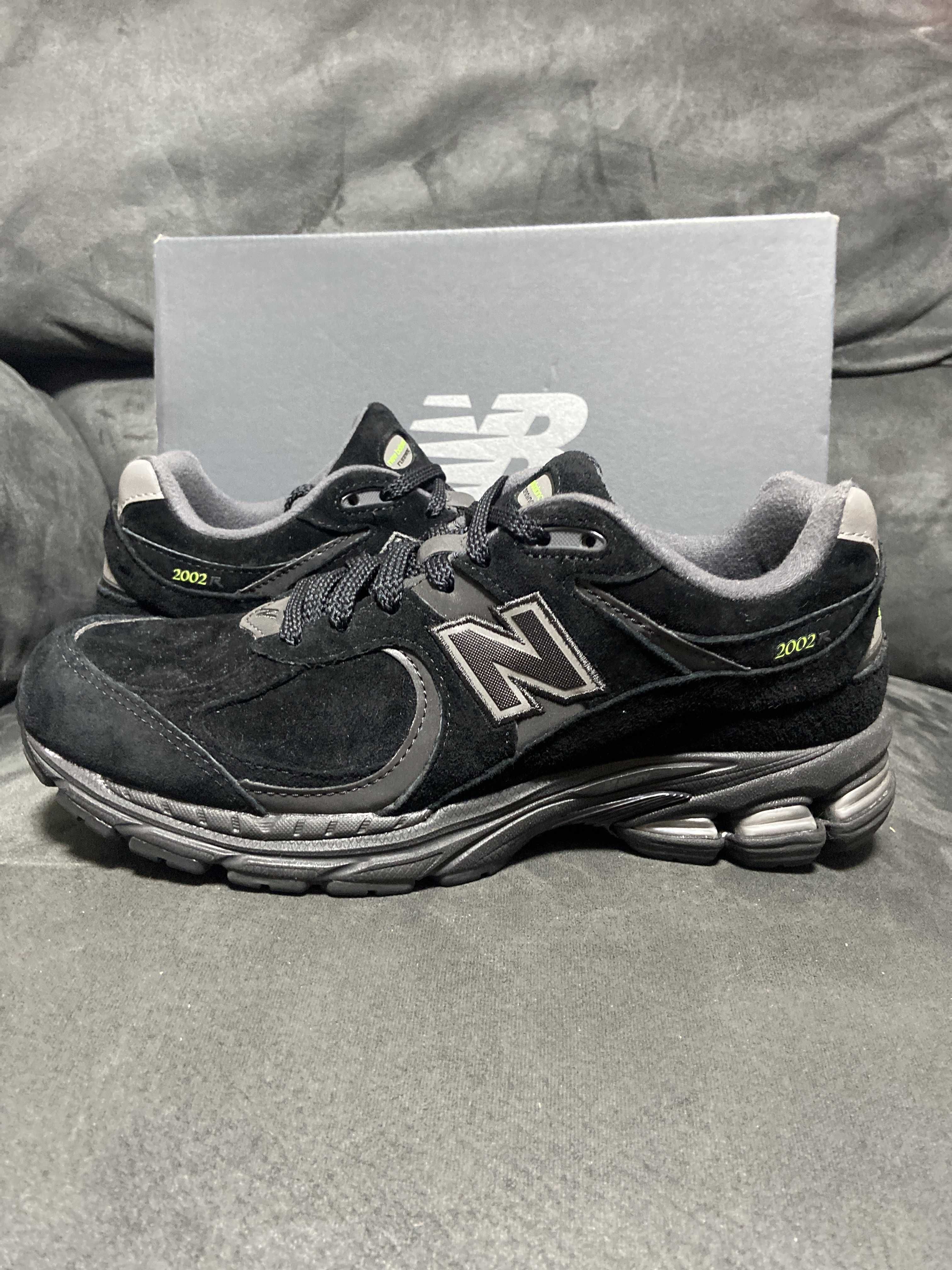 New Balance 2002R "Black"