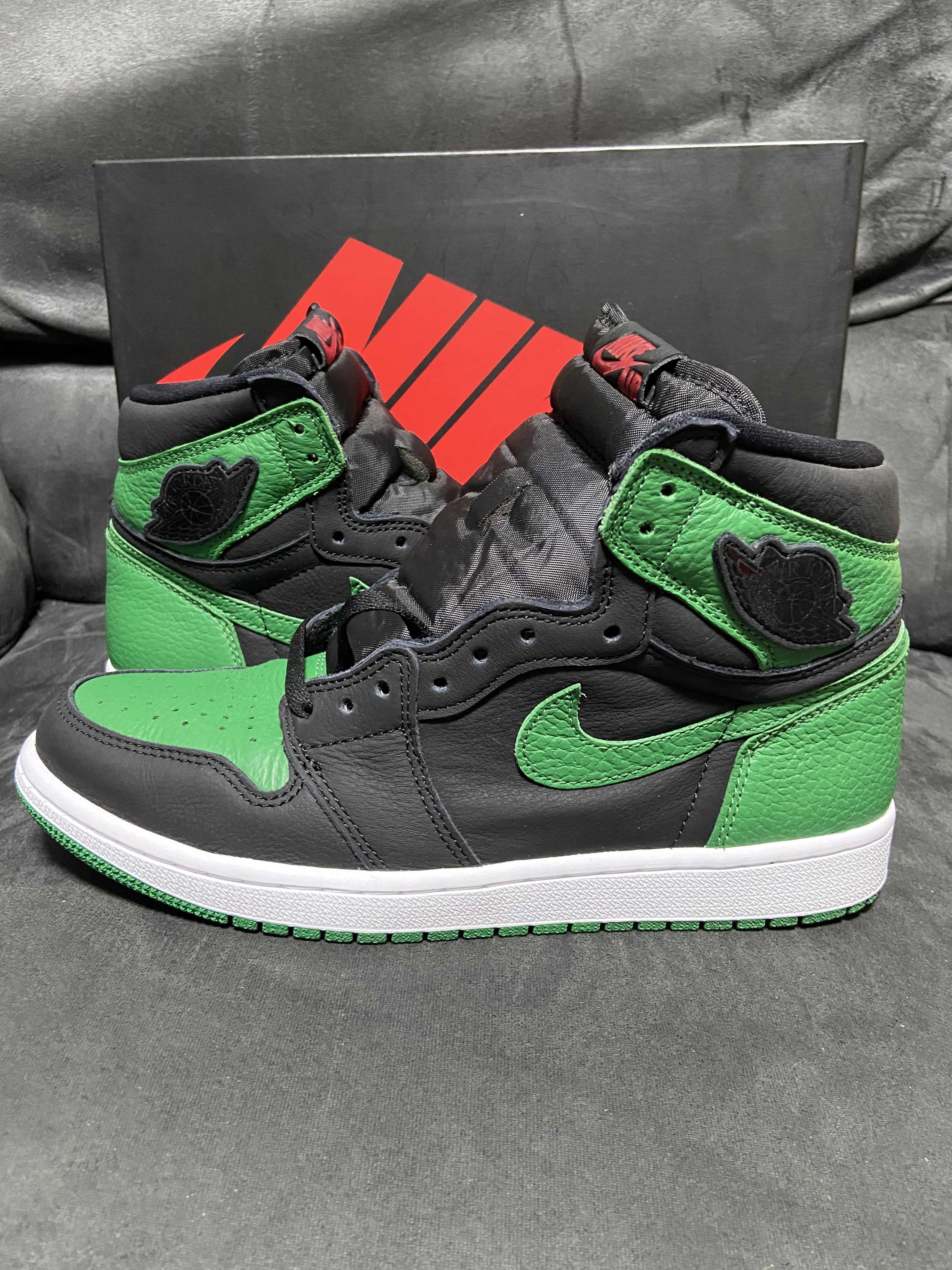 Nike Air Jordan 1 Retro High OG "Black/Pine Green" (2020)