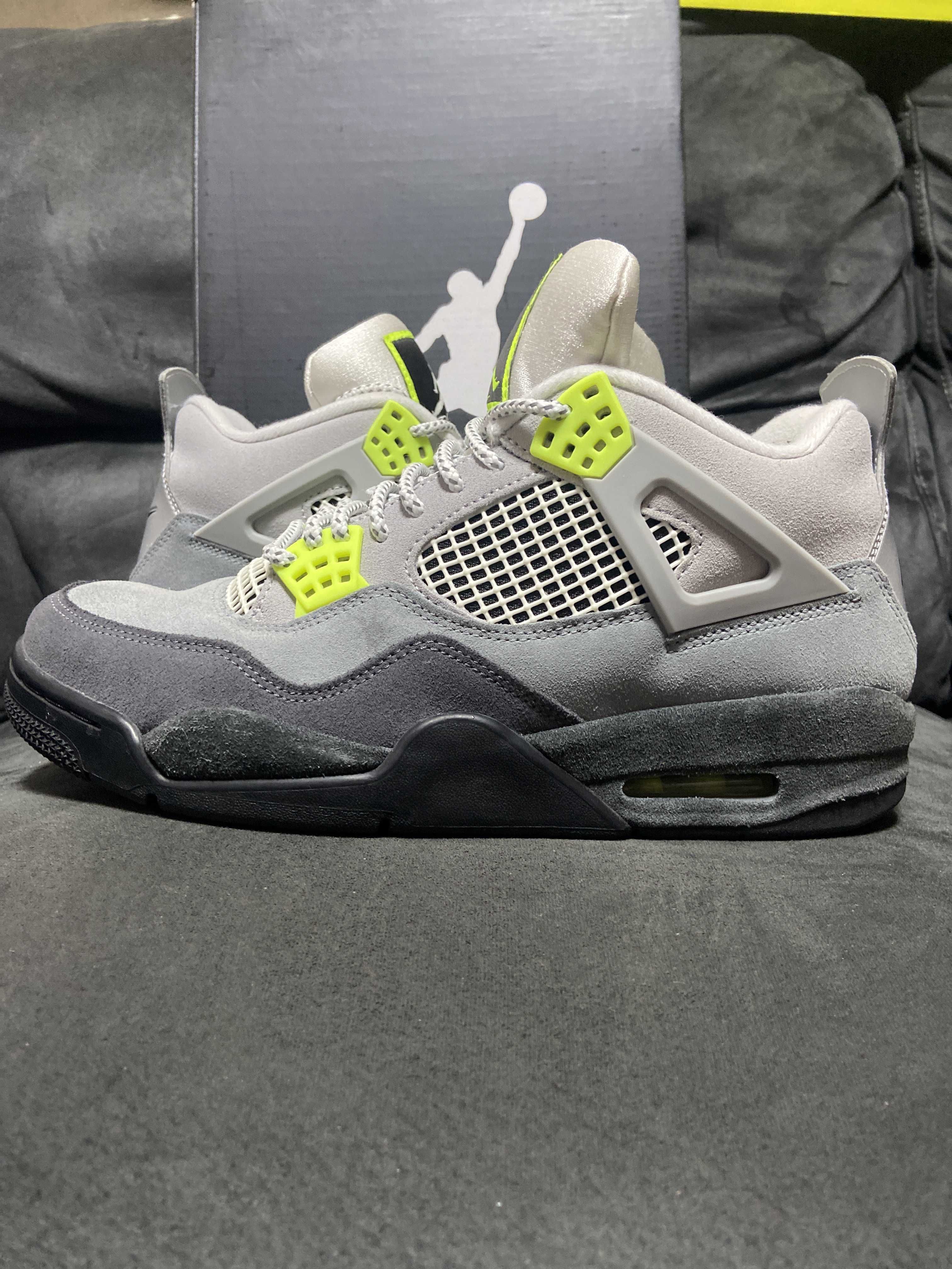 NIKE AIR JORDAN 4 RETRO LE "NEON"