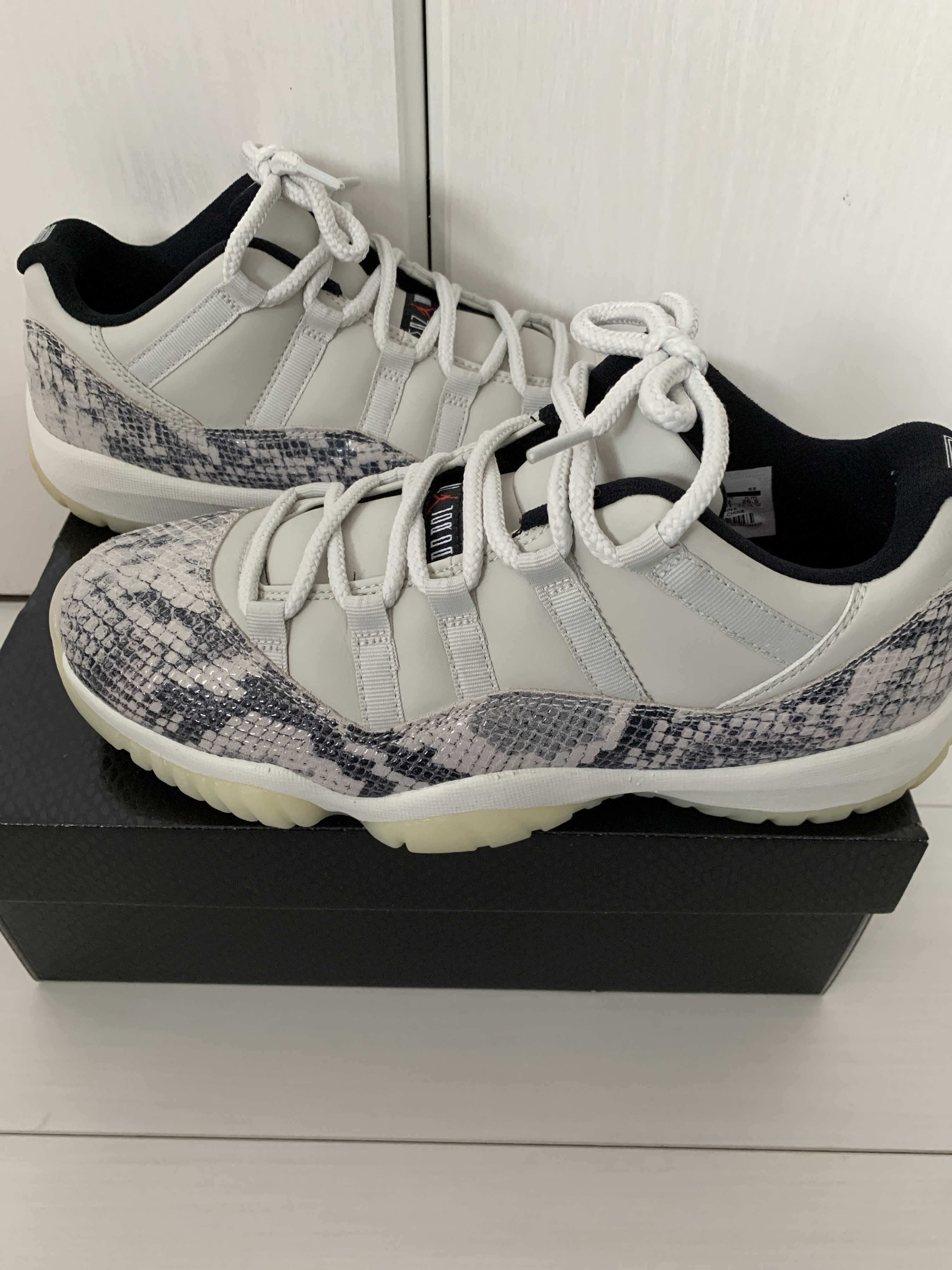 Nike Air Jordan 11 Low Snakeskin "Light Bone/University Red/Sail/Black"