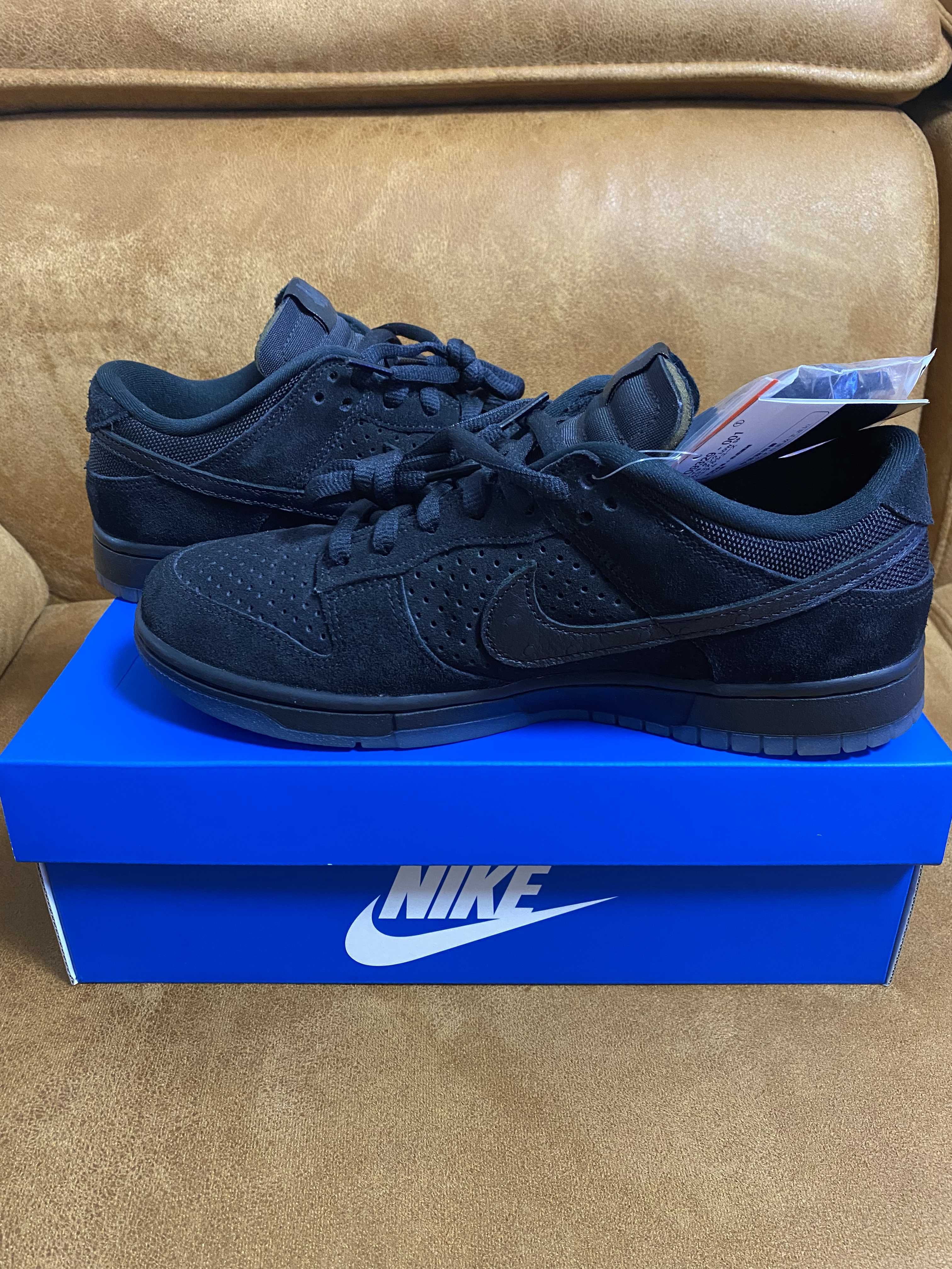 UNDEFEATED × Nike Dunk Low SP "5 ON IT"