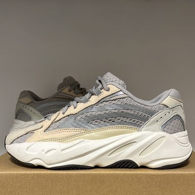 Adidas yeezy 700 clearance static