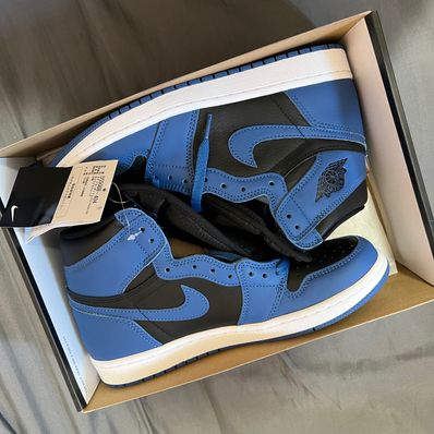 Nike Air Jordan 1 Retro High OG "Dark Marina Blue"