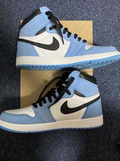 Nike Air Jordan 1 High OG "University Blue"