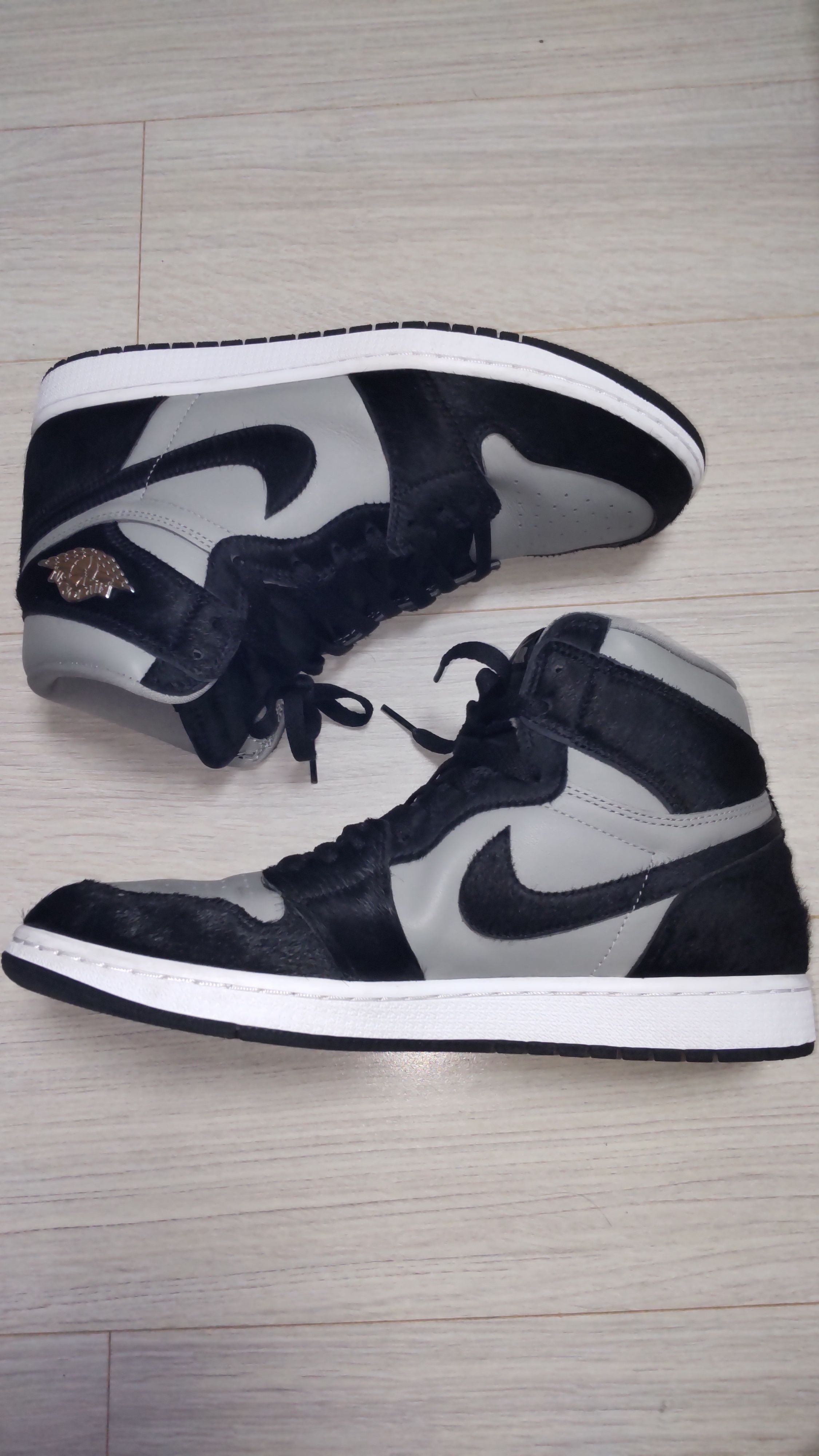 Nike Women's Air Jordan 1 Retro High OG "Medium Grey"