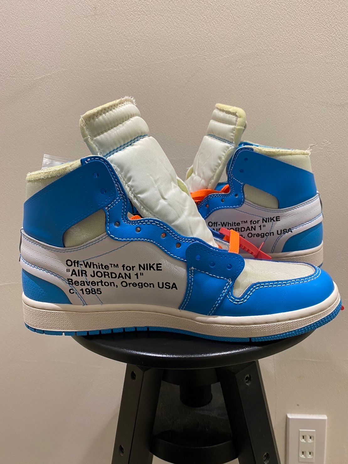 Off-White × Nike Air Jordan 1 High UNC "White/Dark Powder Blue"