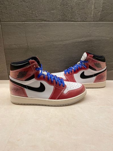 Trophy Room × Nike Air Jordan 1 Retro High "Chicago" (Friends and Family) (Blue Laces)