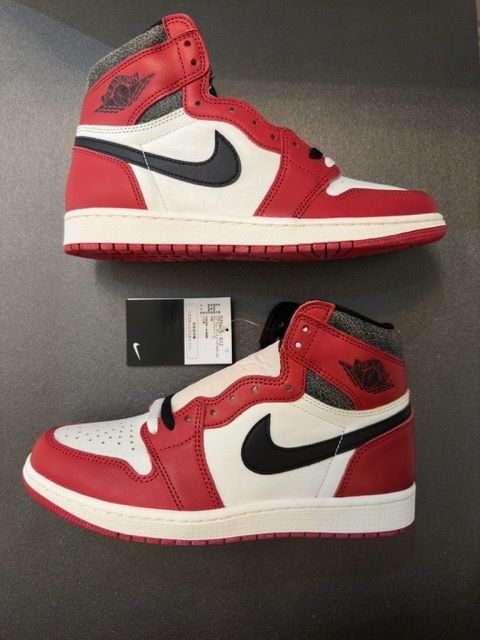 Nike Air Jordan 1 High OG "Lost & Found/Chicago"