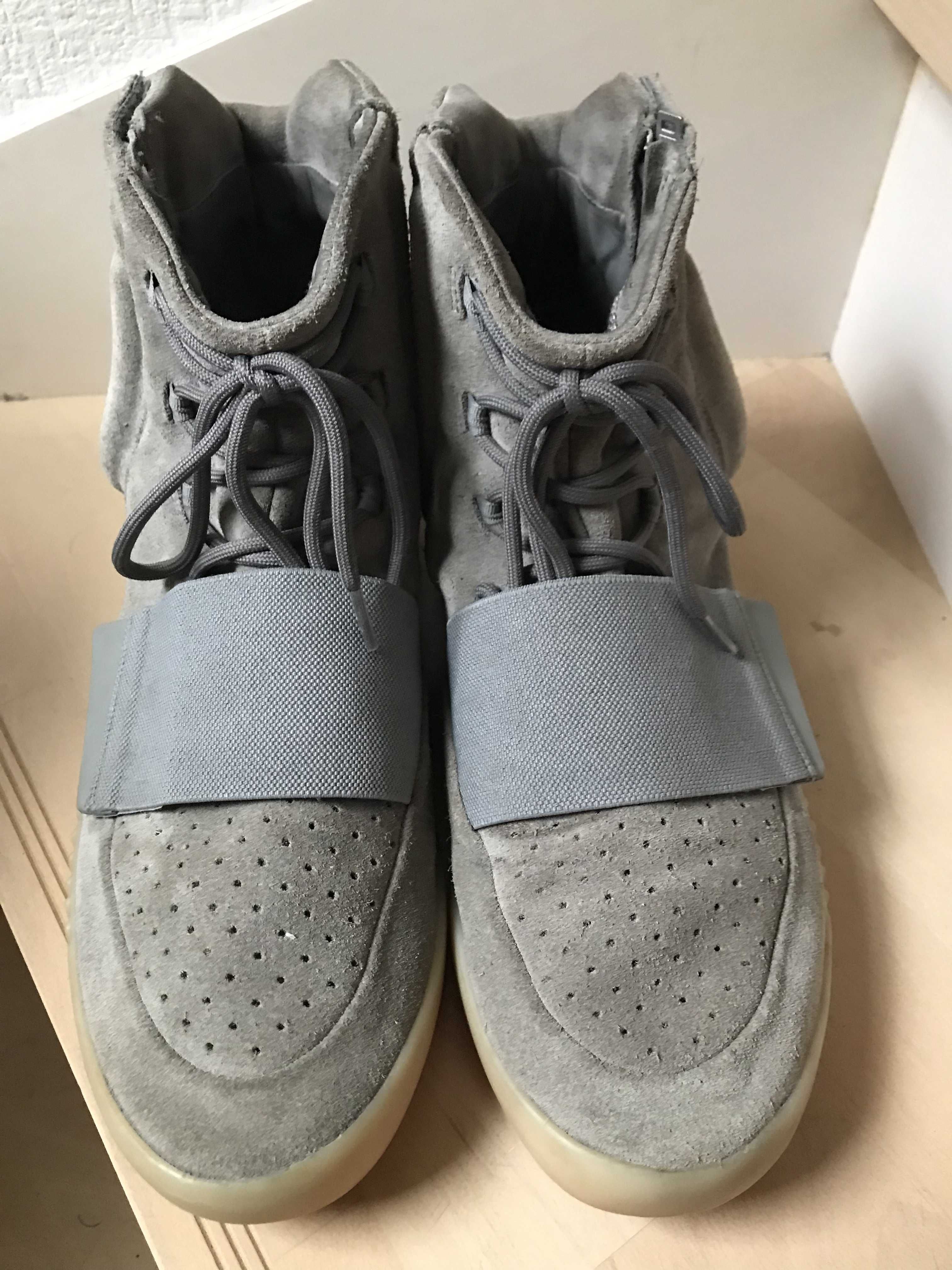 adidas Yeezy Boost 750 "Light Grey Glow In The Dark"