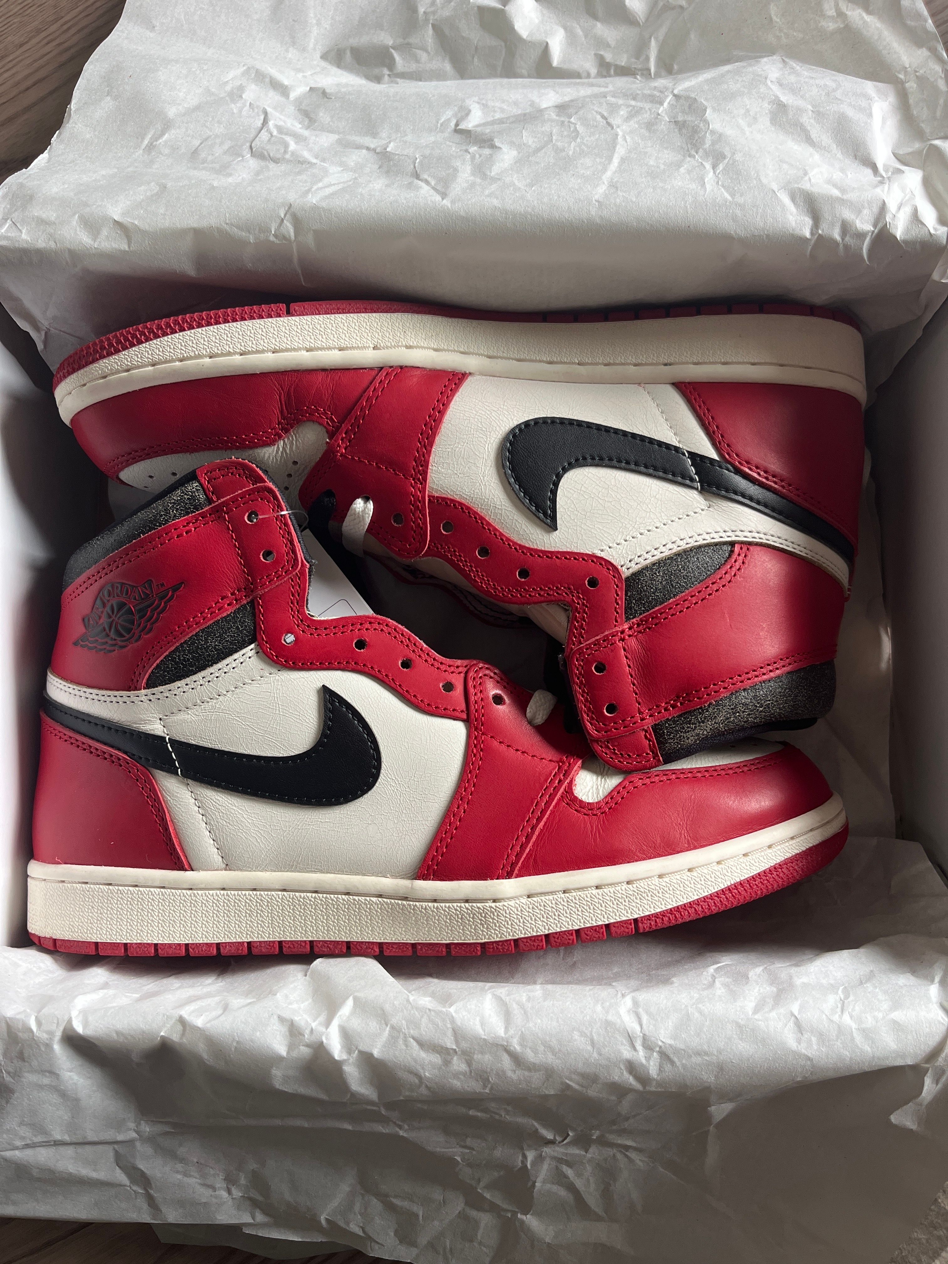 Nike Air Jordan 1 High OG "Lost & Found/Chicago"