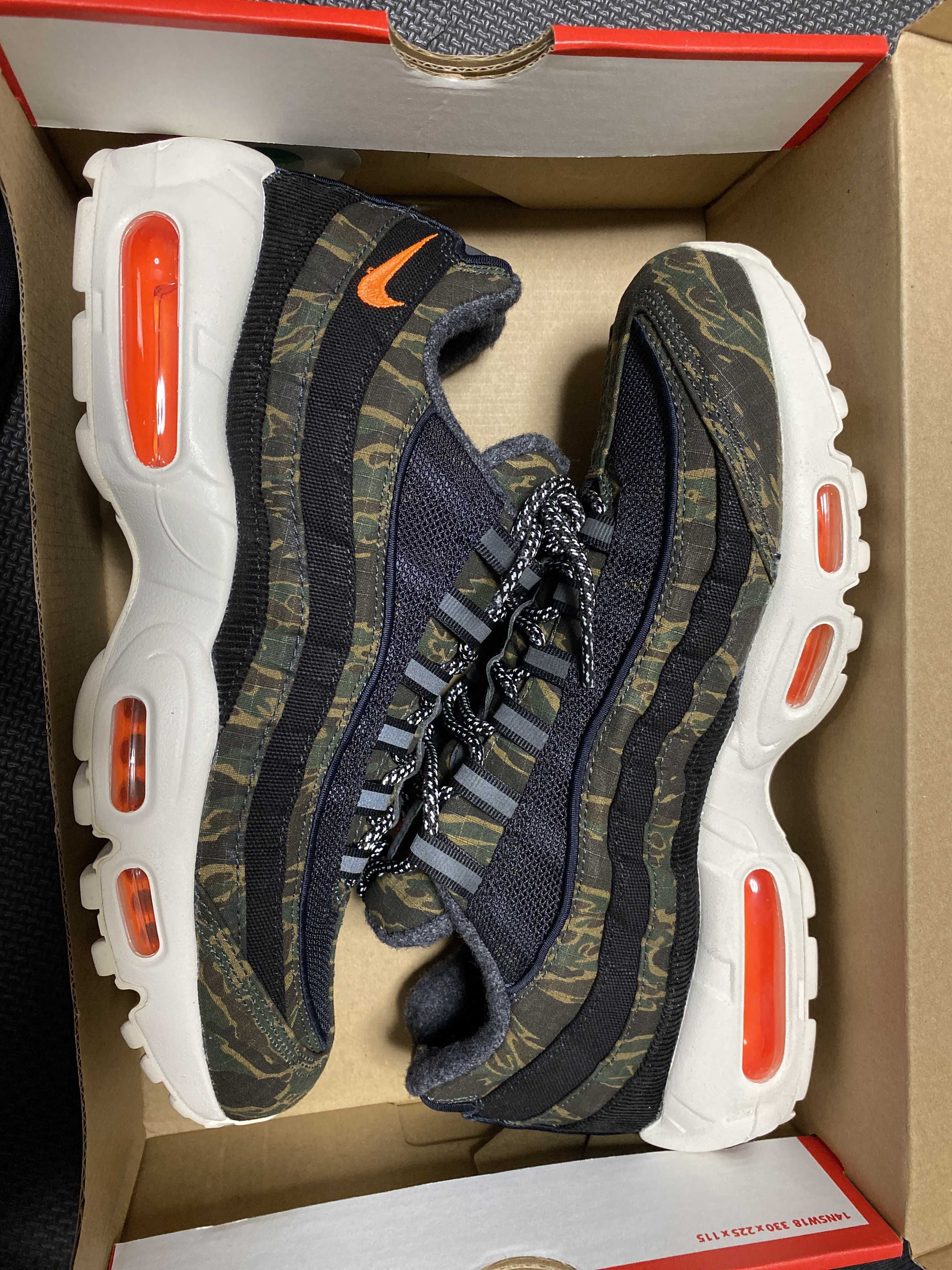Carharte WIP × Nike Air Max 95 "Black/Sail/Total Orange"