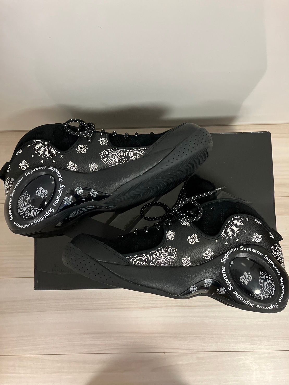 Supreme × Nike Air Zoom Flight 95 SP "Black/White"