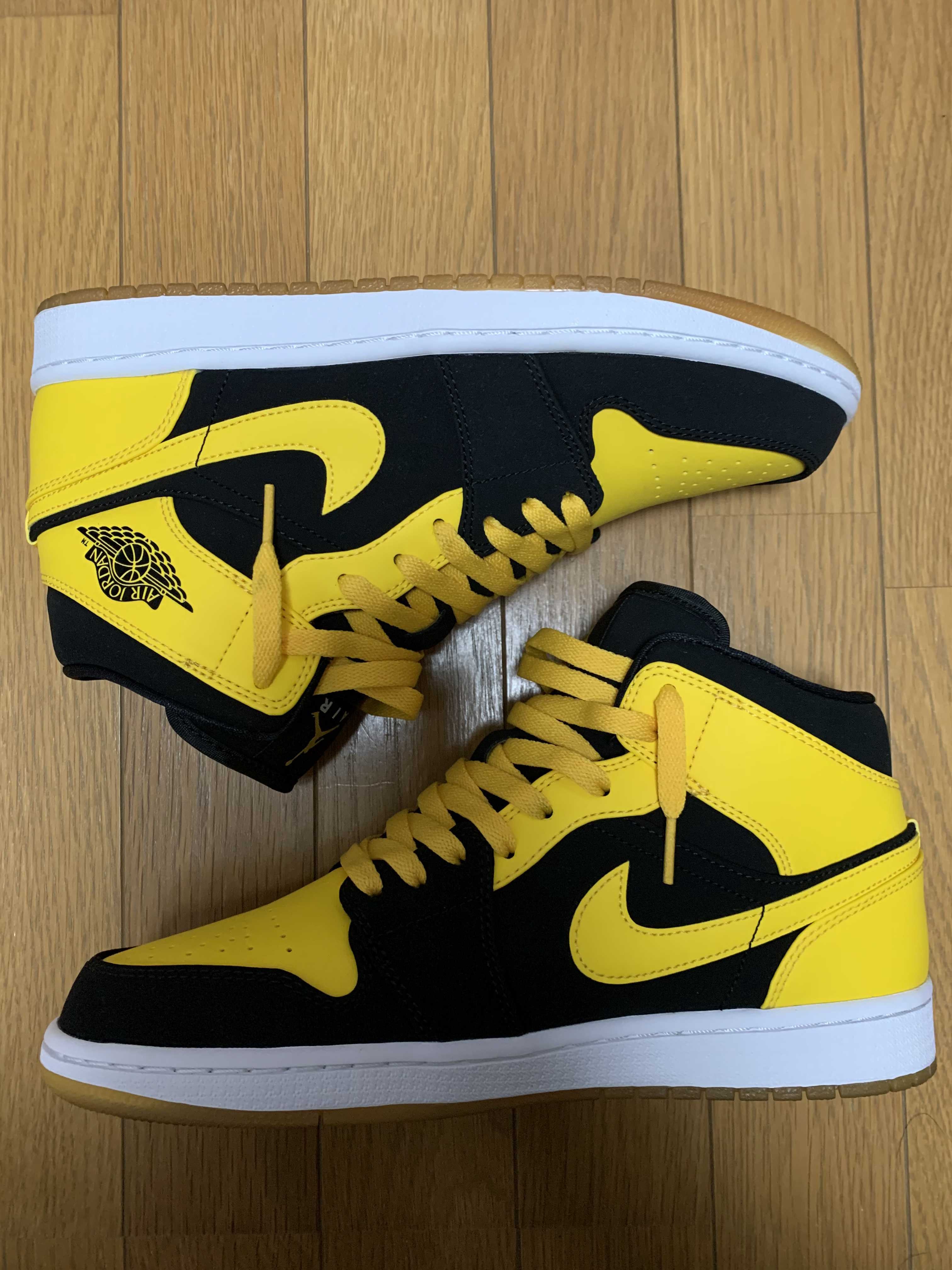 Nike Air Jordan 1 Retro Mid "New Love" (2017)