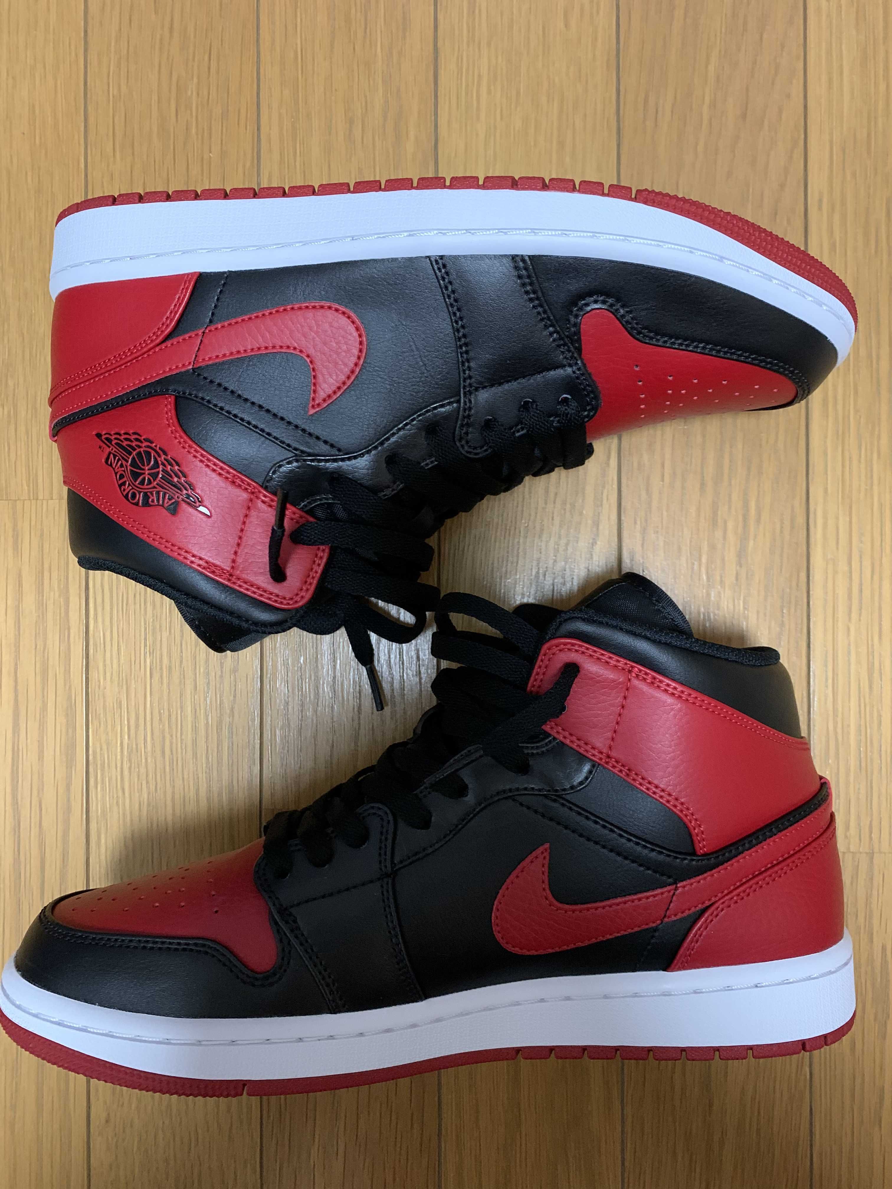 Nike Air Jordan 1 Mid "Bred"