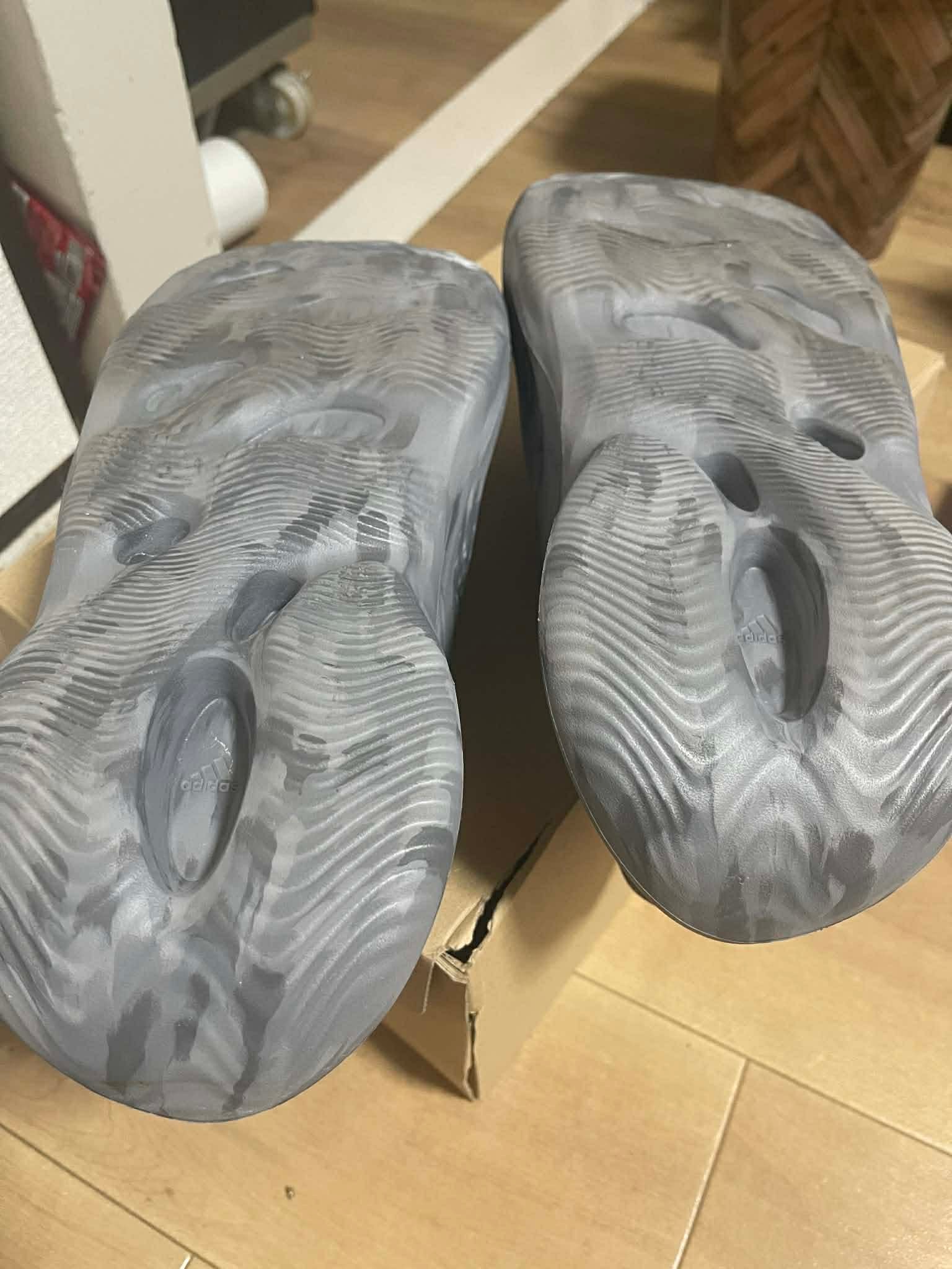 adidas YEEZY Foam Runner "MX Granite"