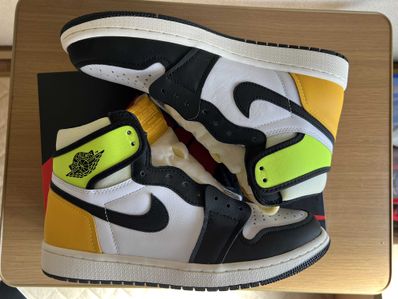Nike Air Jordan 1 High OG "Volt Gold"
