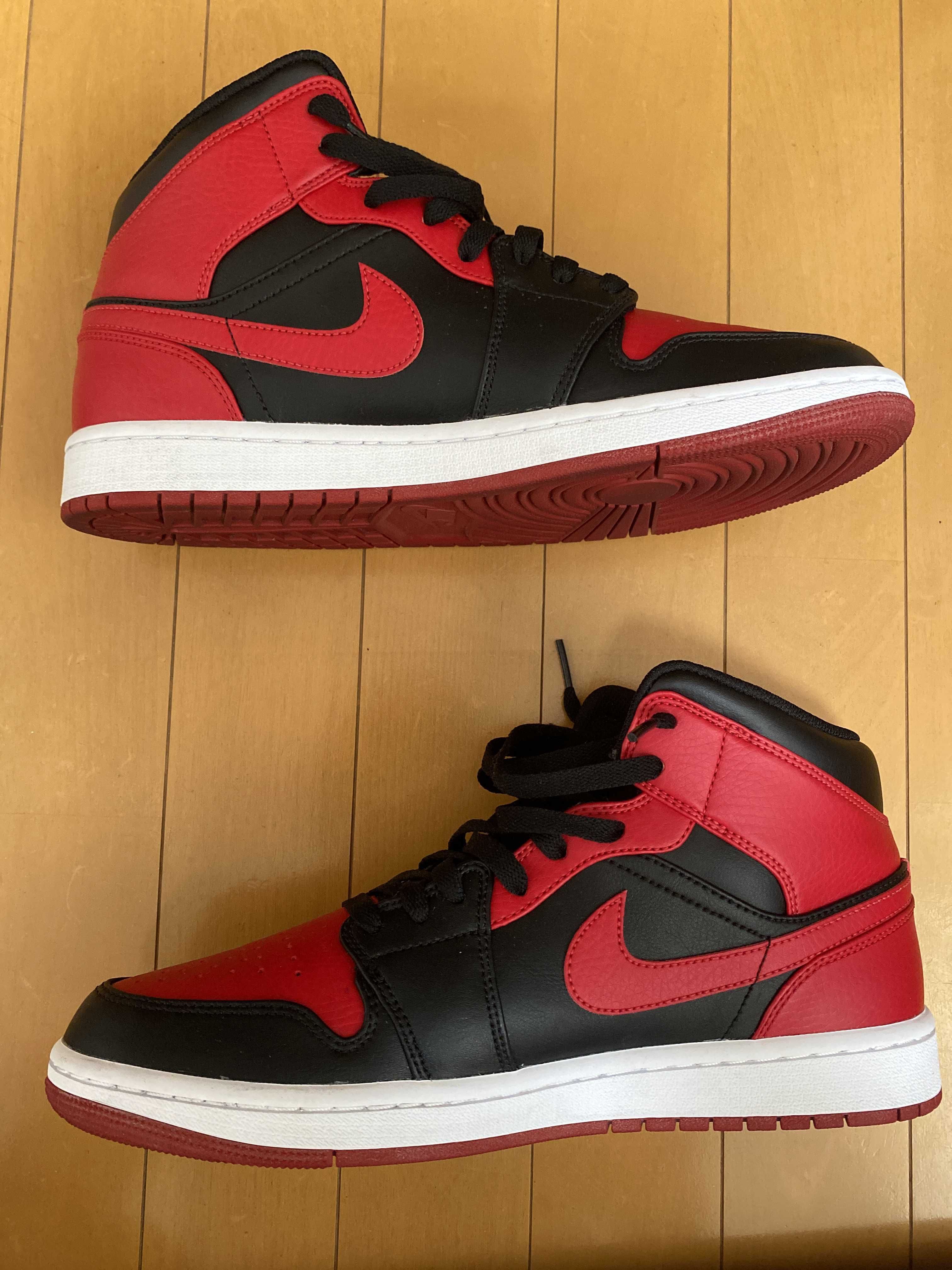 Nike Air Jordan 1 Mid "Bred"