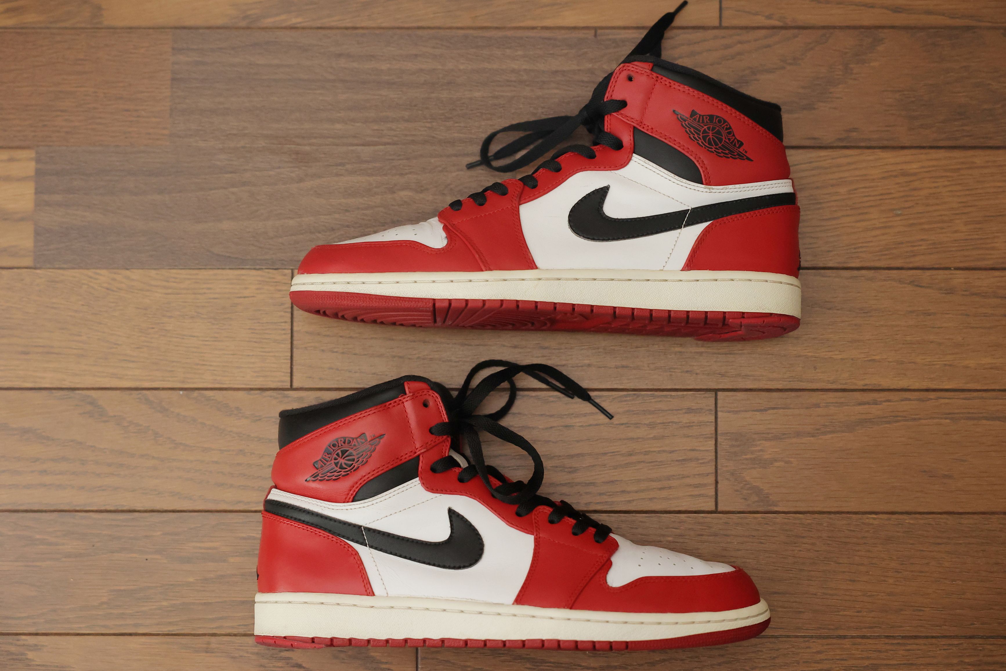 Nike Air Jordan 1 Retro High "Chicago" (2013)