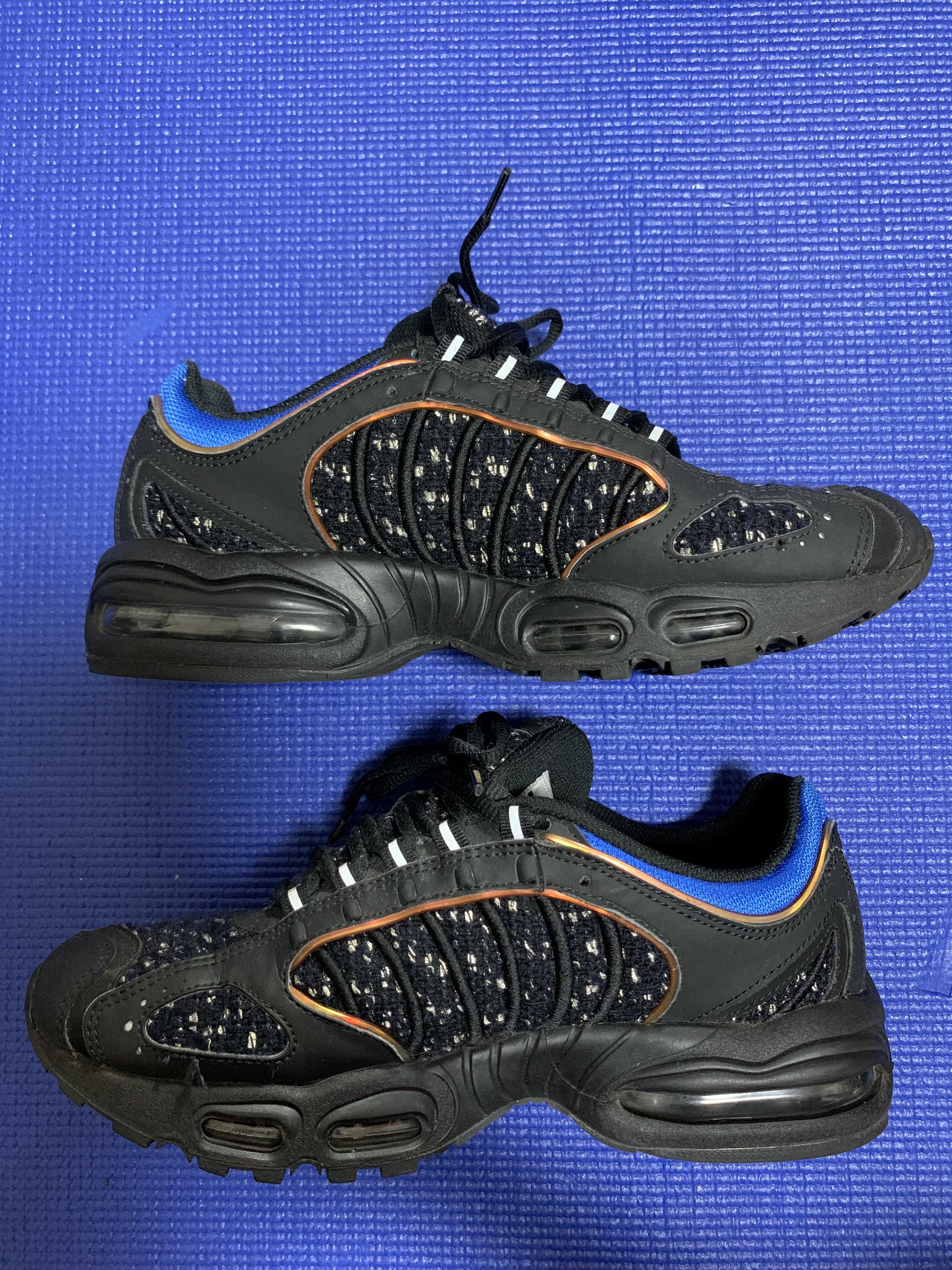 Supreme × Nike Air Max Tailwind 4 "Black"