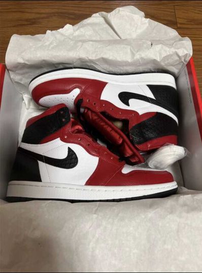 Nike Women's Air Jordan 1 High OG "Satin Red"