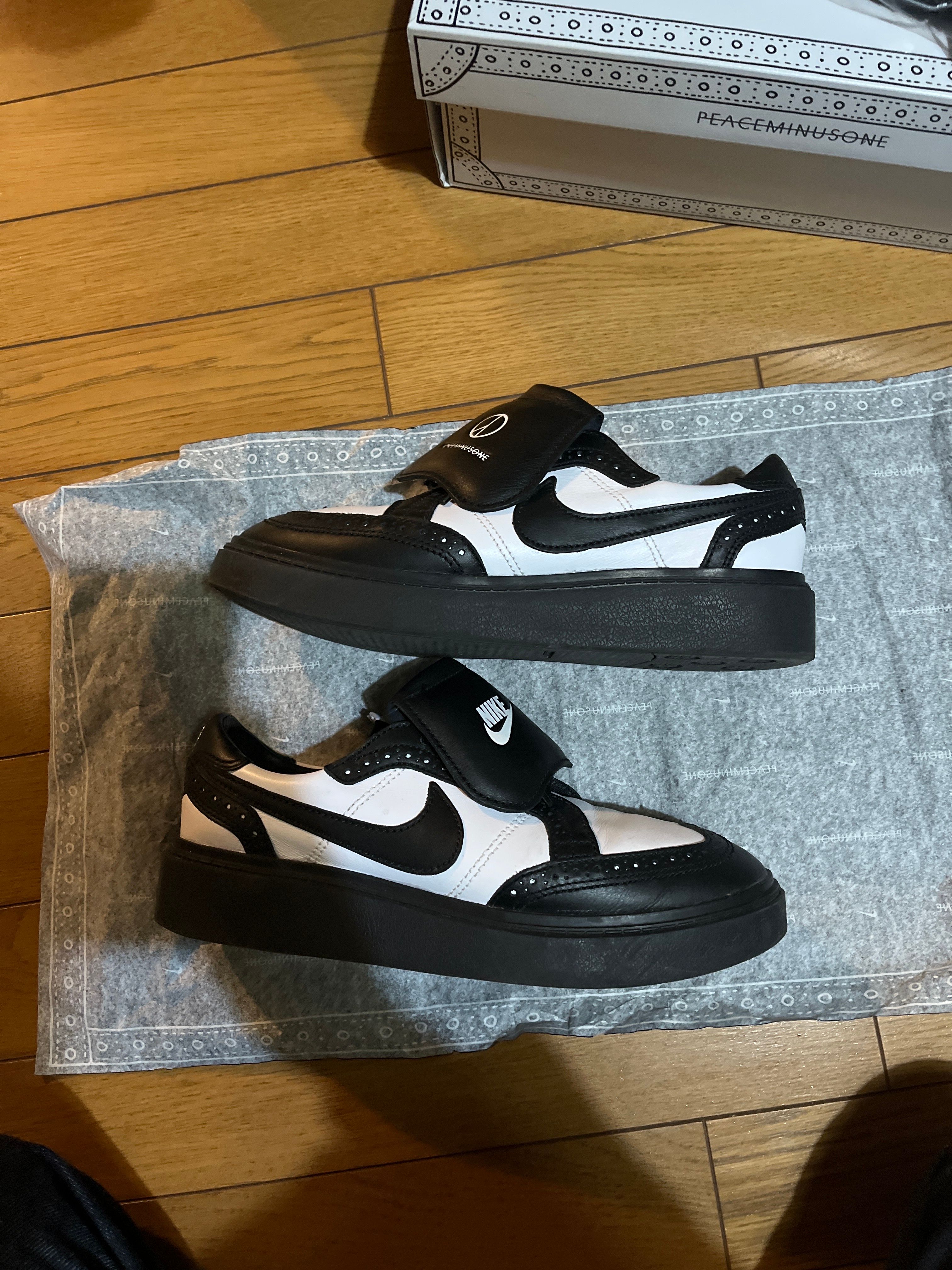 PEACEMINUSONE × Nike Kwondo 1 "Black and White" / G-DRAGON