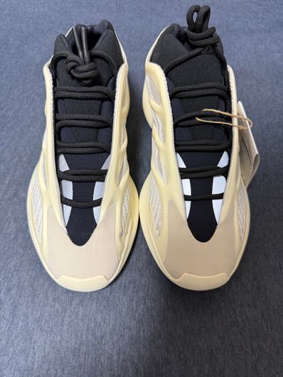 adidas YEEZY 700V3 "Azael"