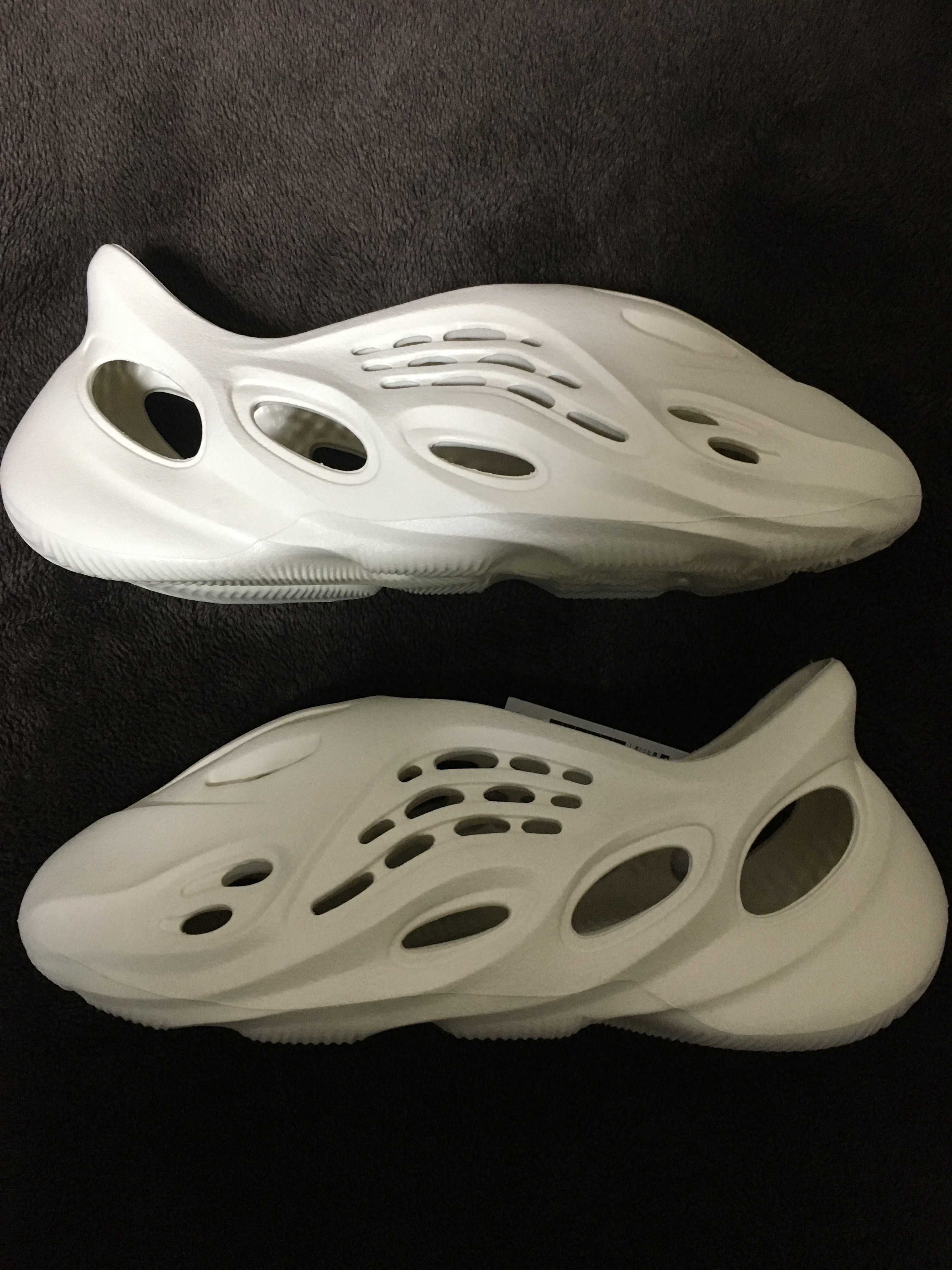 adidas YEEZY Foam Runner "Sand"