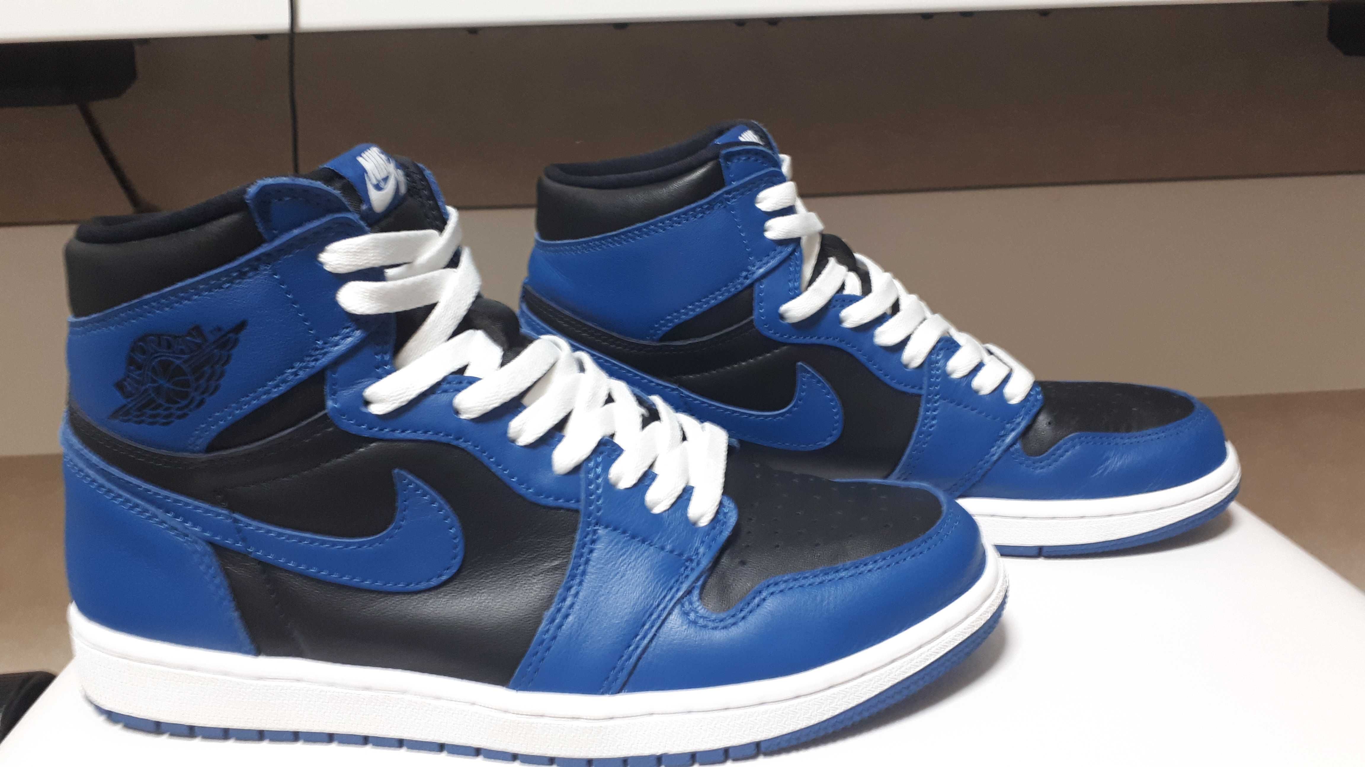 Nike Air Jordan 1 Retro High OG "Dark Marina Blue"