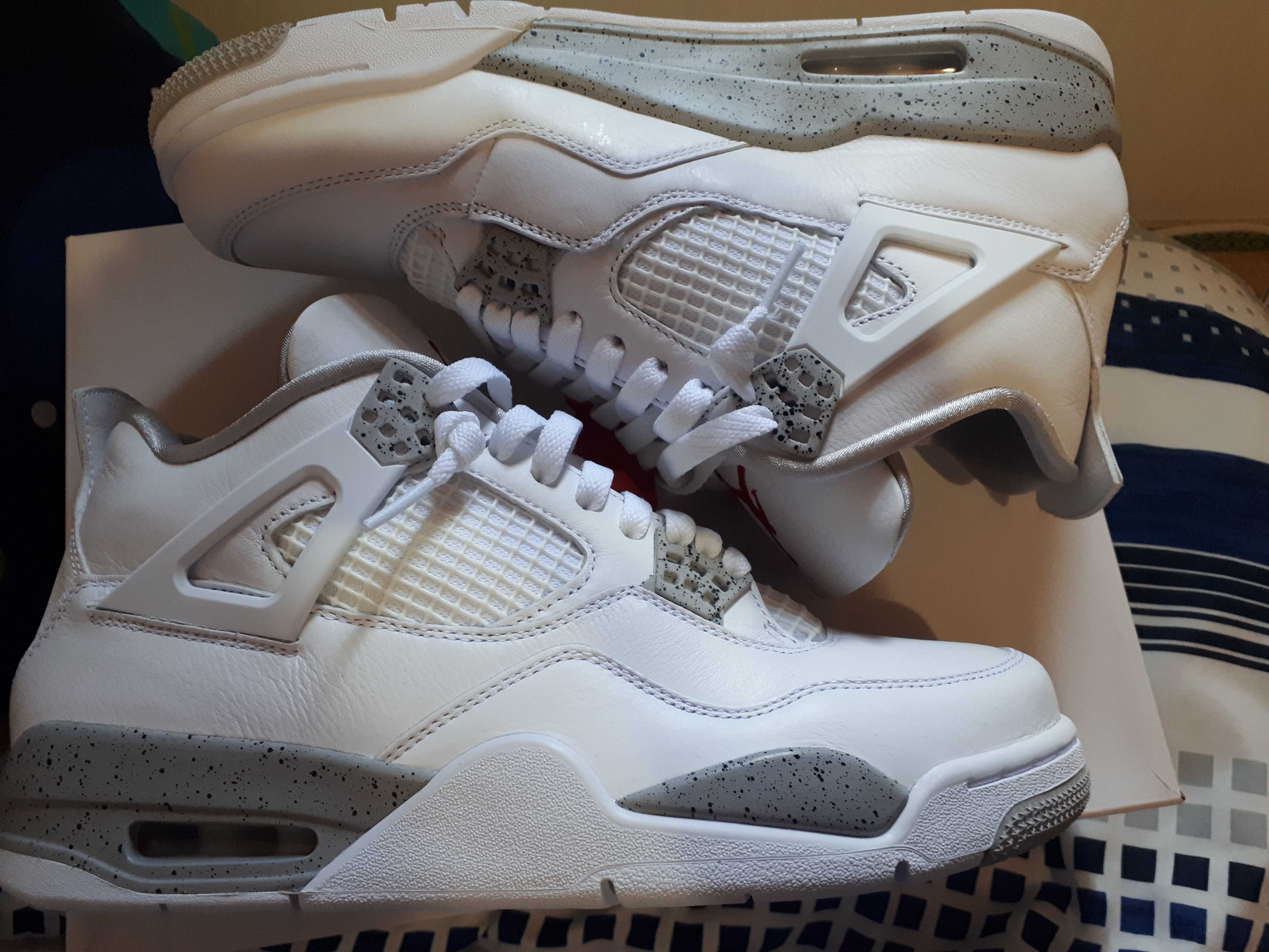 Nike Air Jordan 4 "Tech White"