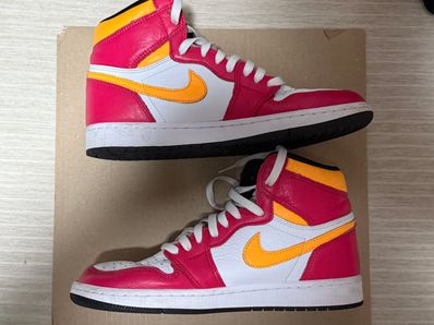 Nike Air Jordan 1 High OG "Light Fusion Red"