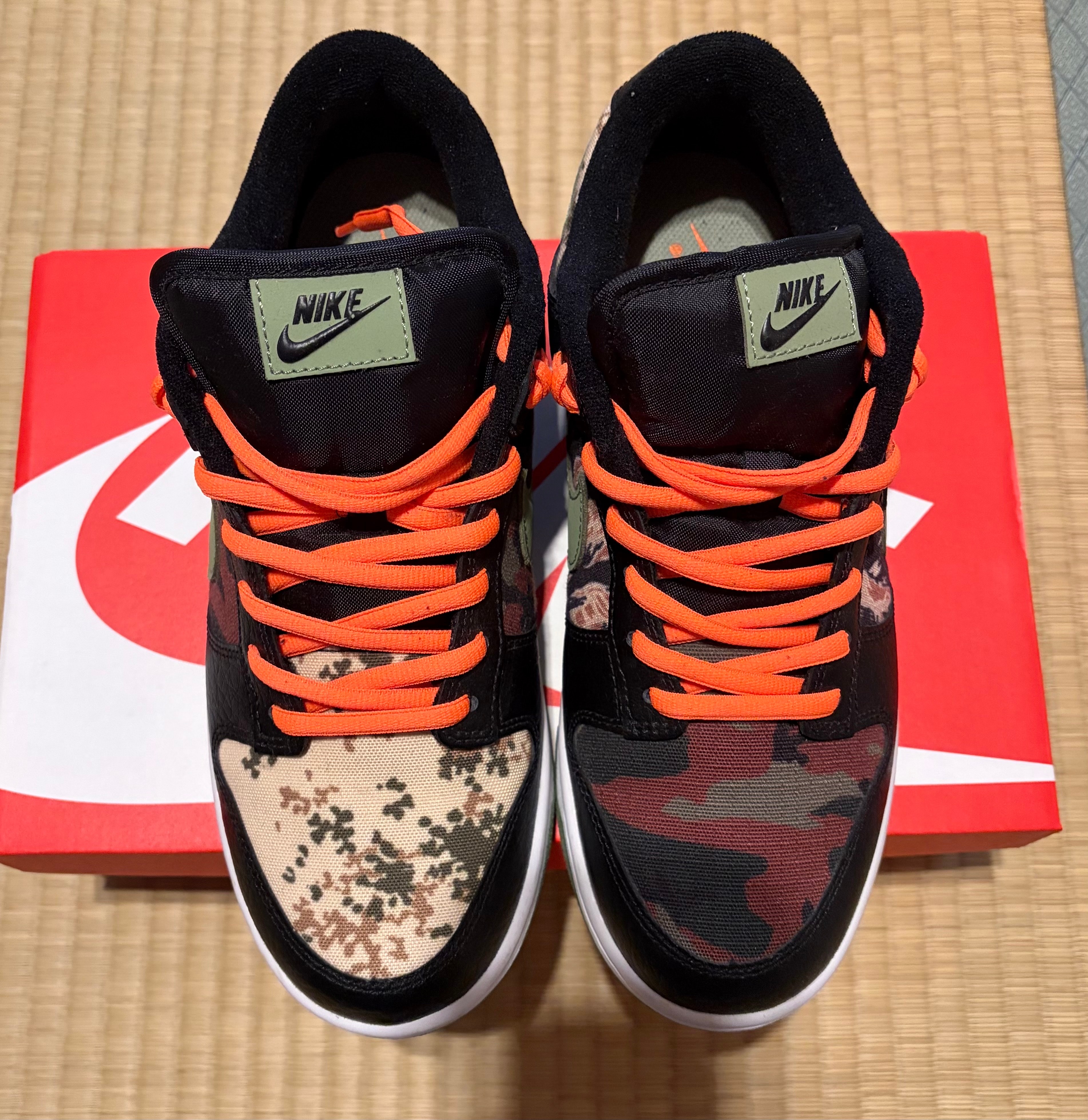 NIKE DUNK LOW SE "BLACK MULTI CAMO"