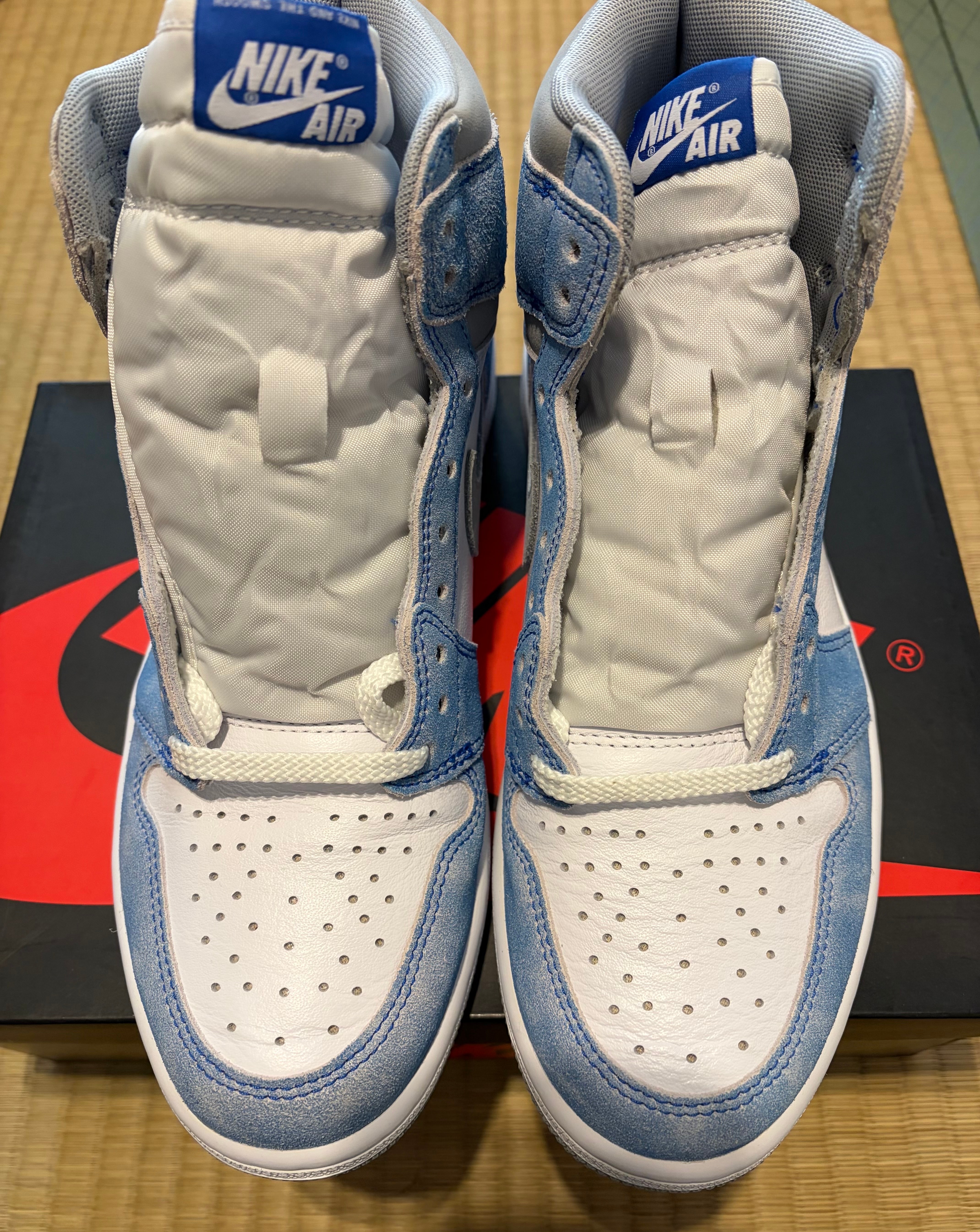 Nike Air Jordan 1 High OG "Hyper Royal"