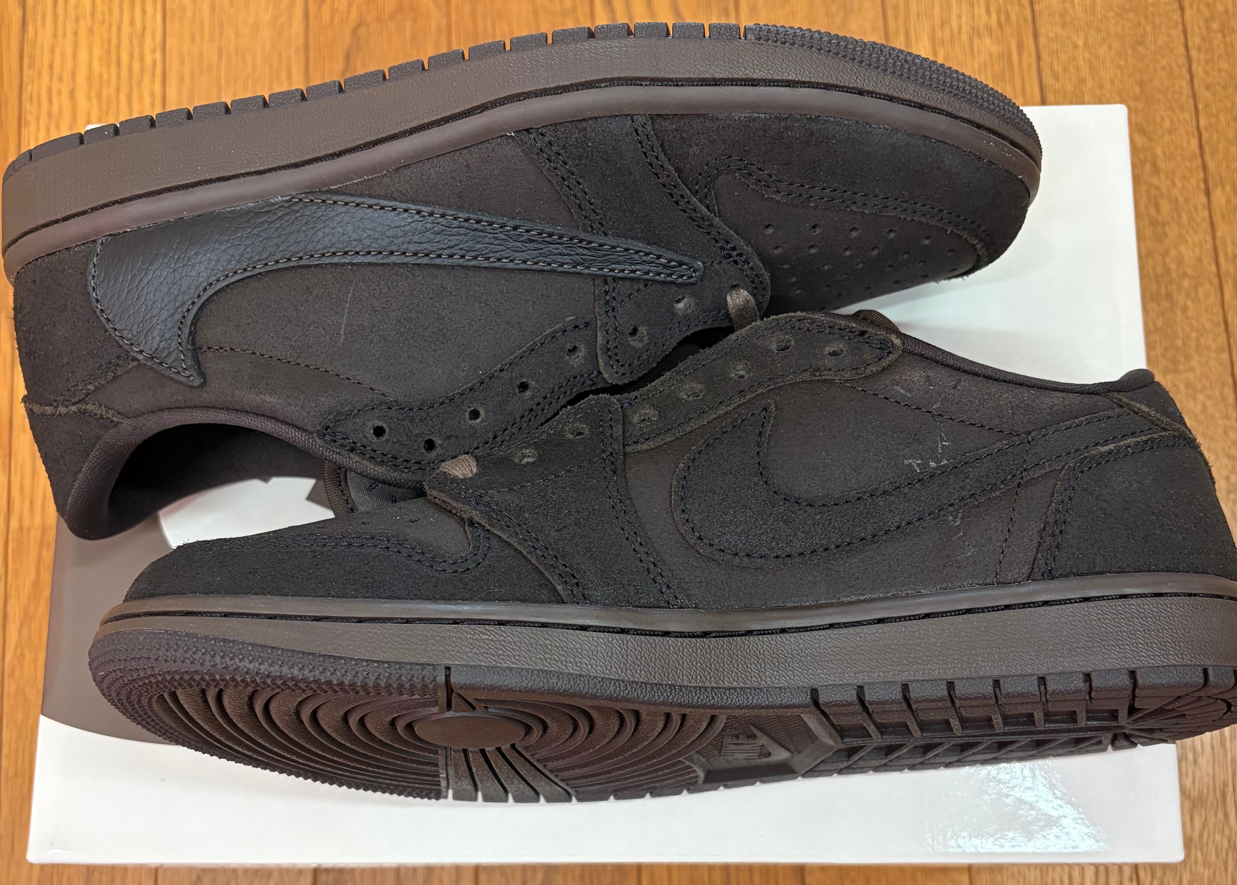 Travis Scott × Nike Air Jordan 1 Low OG SP "Velvet Brown and Dark Mocha"