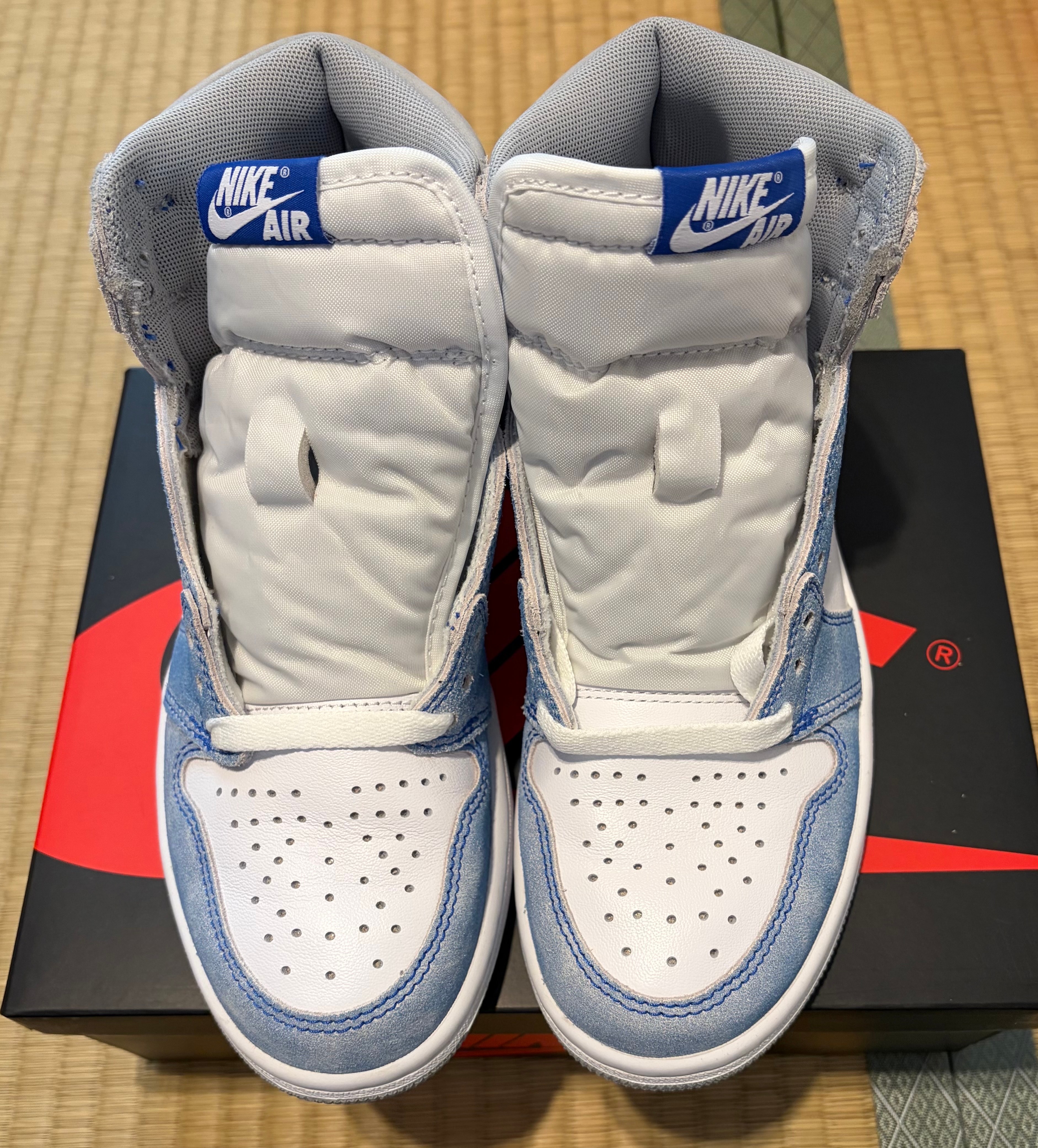 Nike Air Jordan 1 High OG "Hyper Royal"