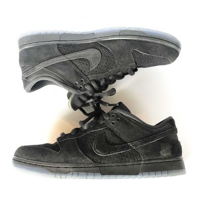 UNDEFEATED × Nike Dunk Low SP "5 ON IT"