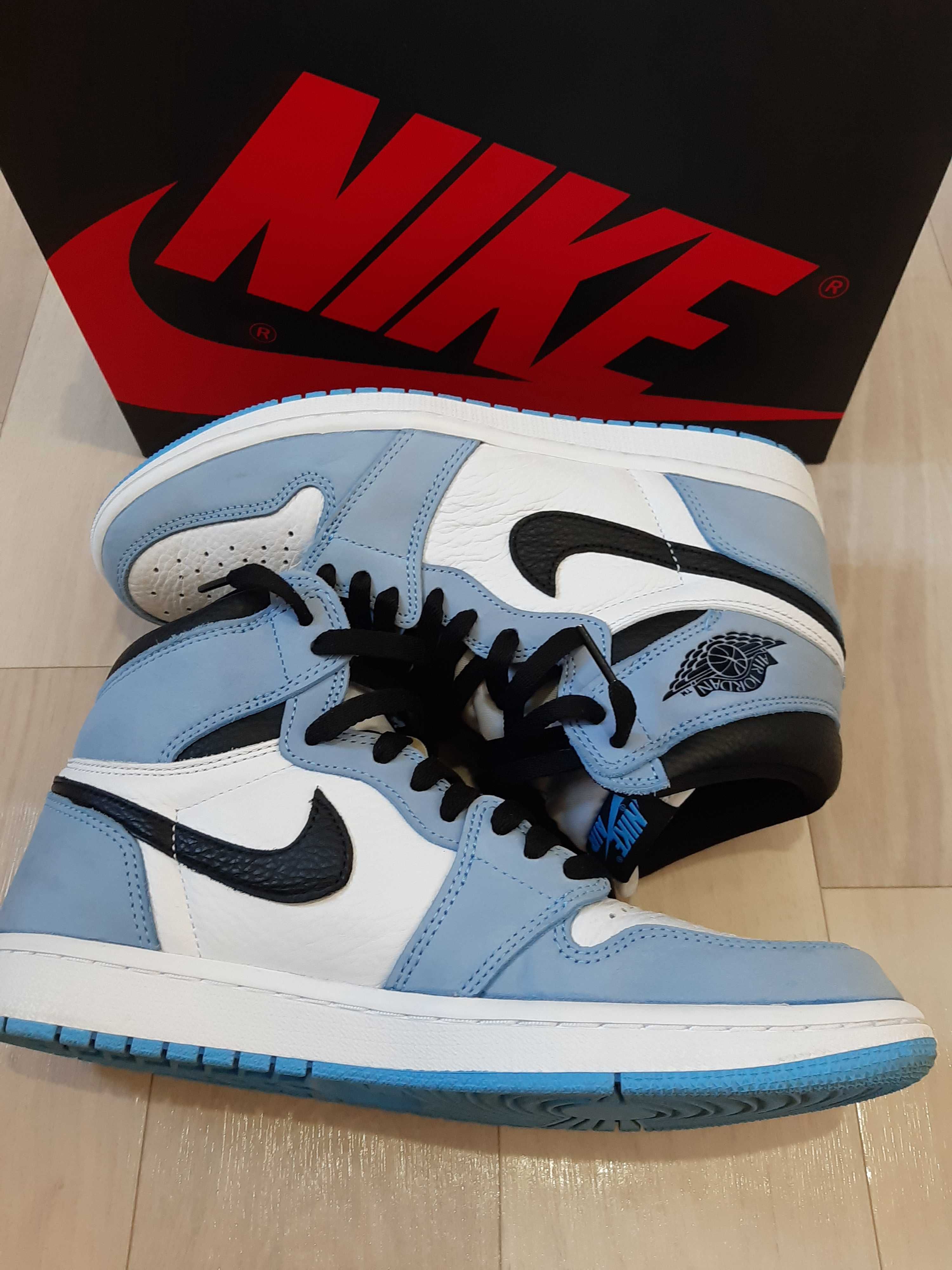 Nike Air Jordan 1 High OG "University Blue"