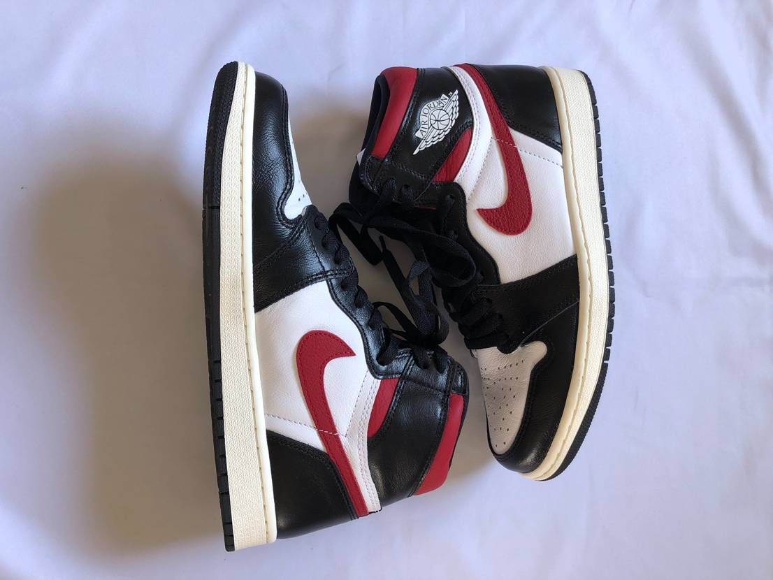 Nike Air Jordan 1 Retro High "Black/White/Sail/Gym Red"