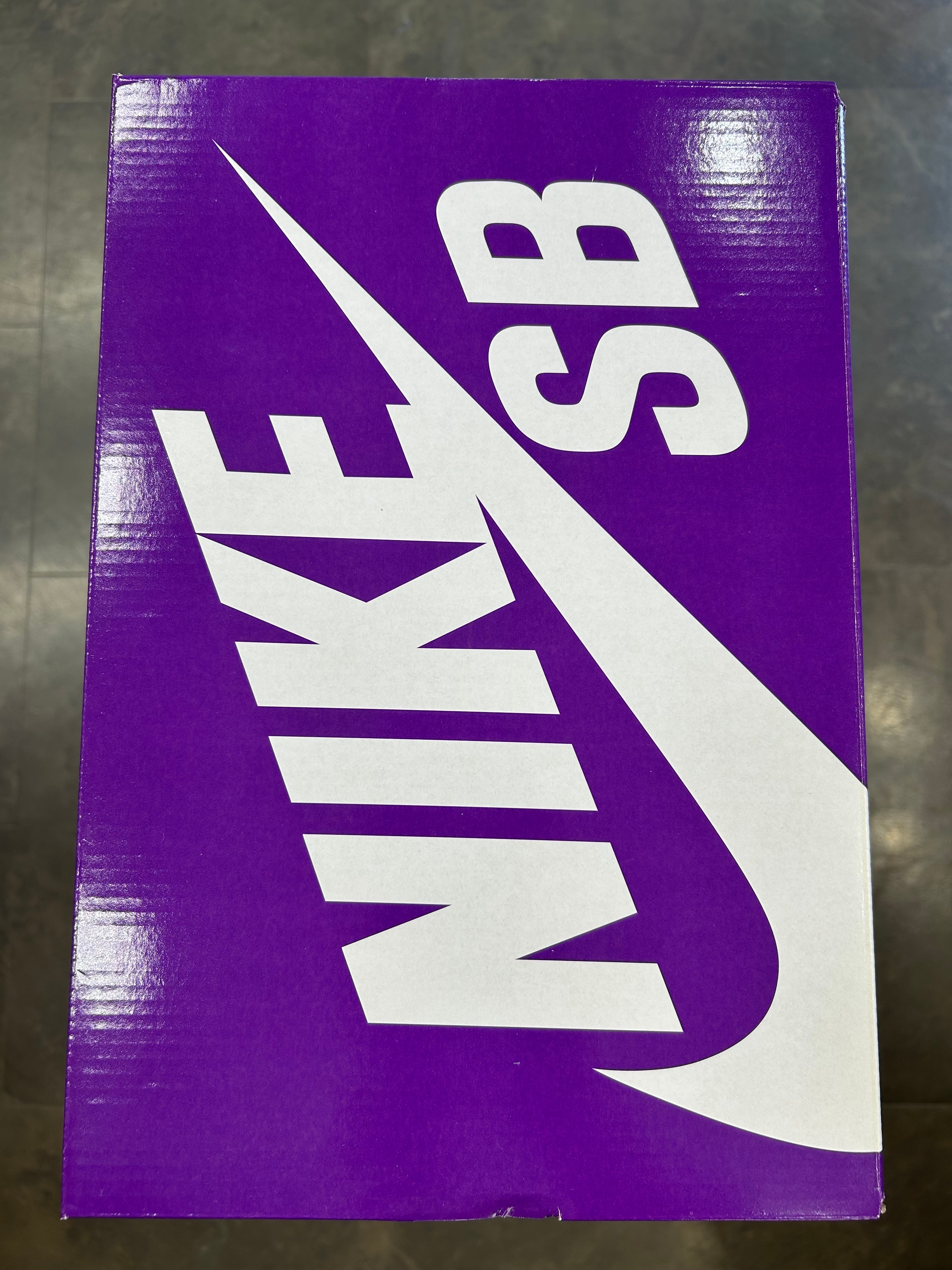 Nike SB Dunk Low "Barcelona"