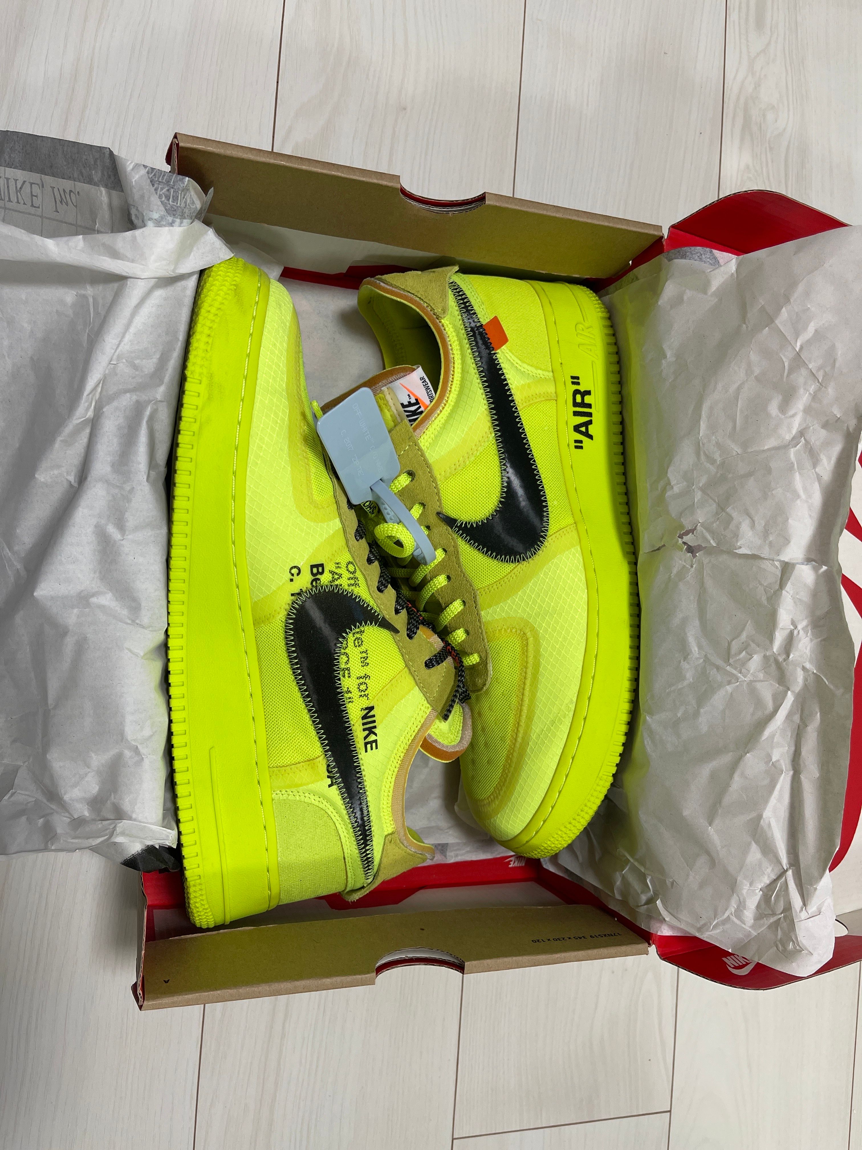 Off-White × Nike Air Force 1 Low "Volt"