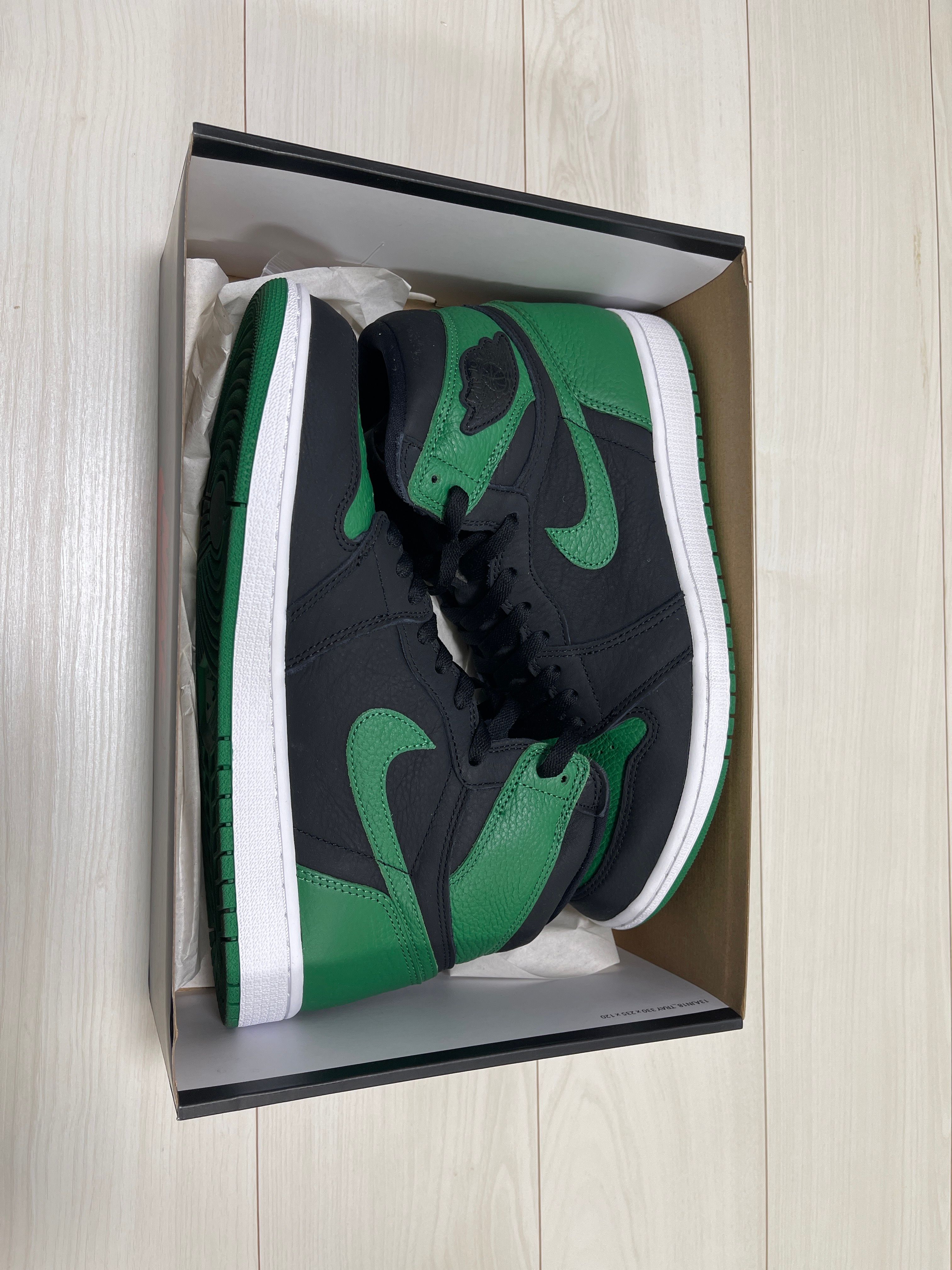 Nike Air Jordan 1 Retro High OG "Black/Pine Green" (2020)
