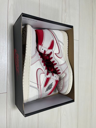 Nike Air Jordan 1 Retro High OG "Sail/University Red"
