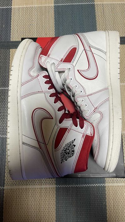 Nike Air Jordan 1 Retro High OG "Sail/University Red"
