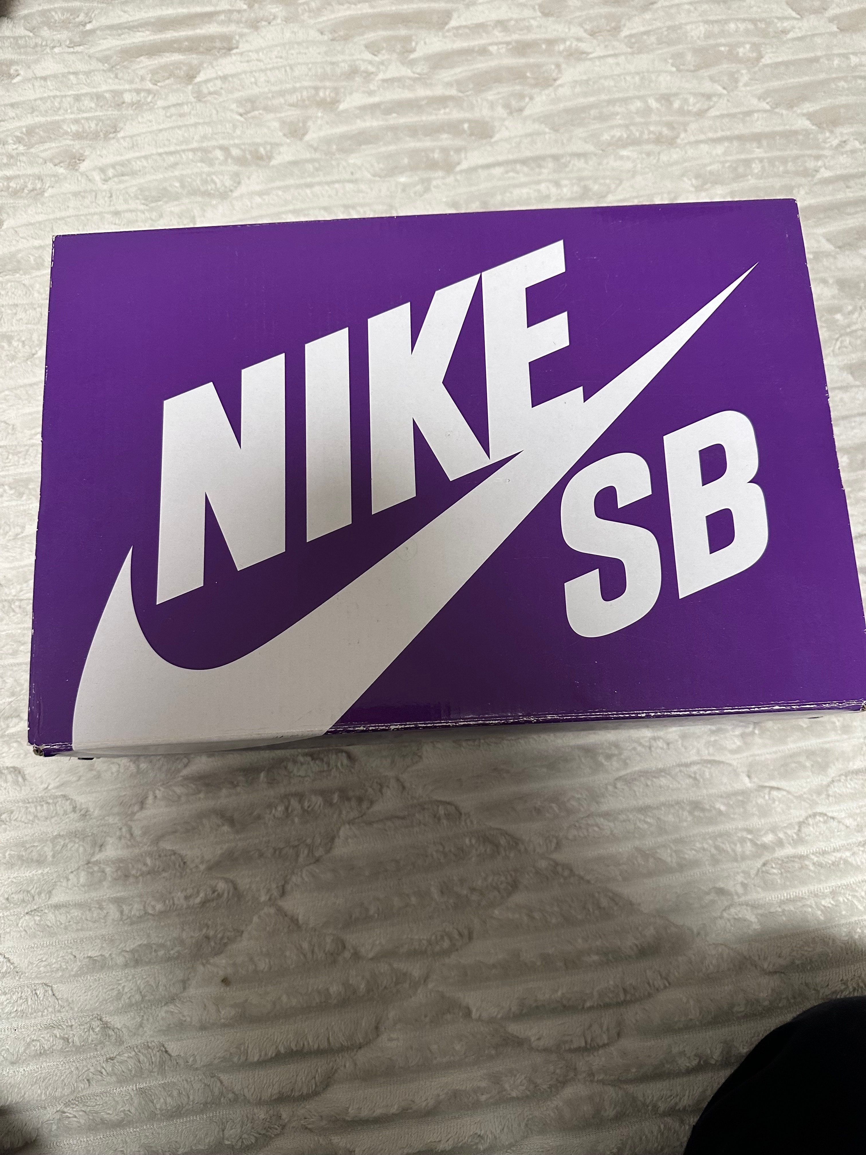 ナイキ SB ダンク ロー "エレファント/サファリ"