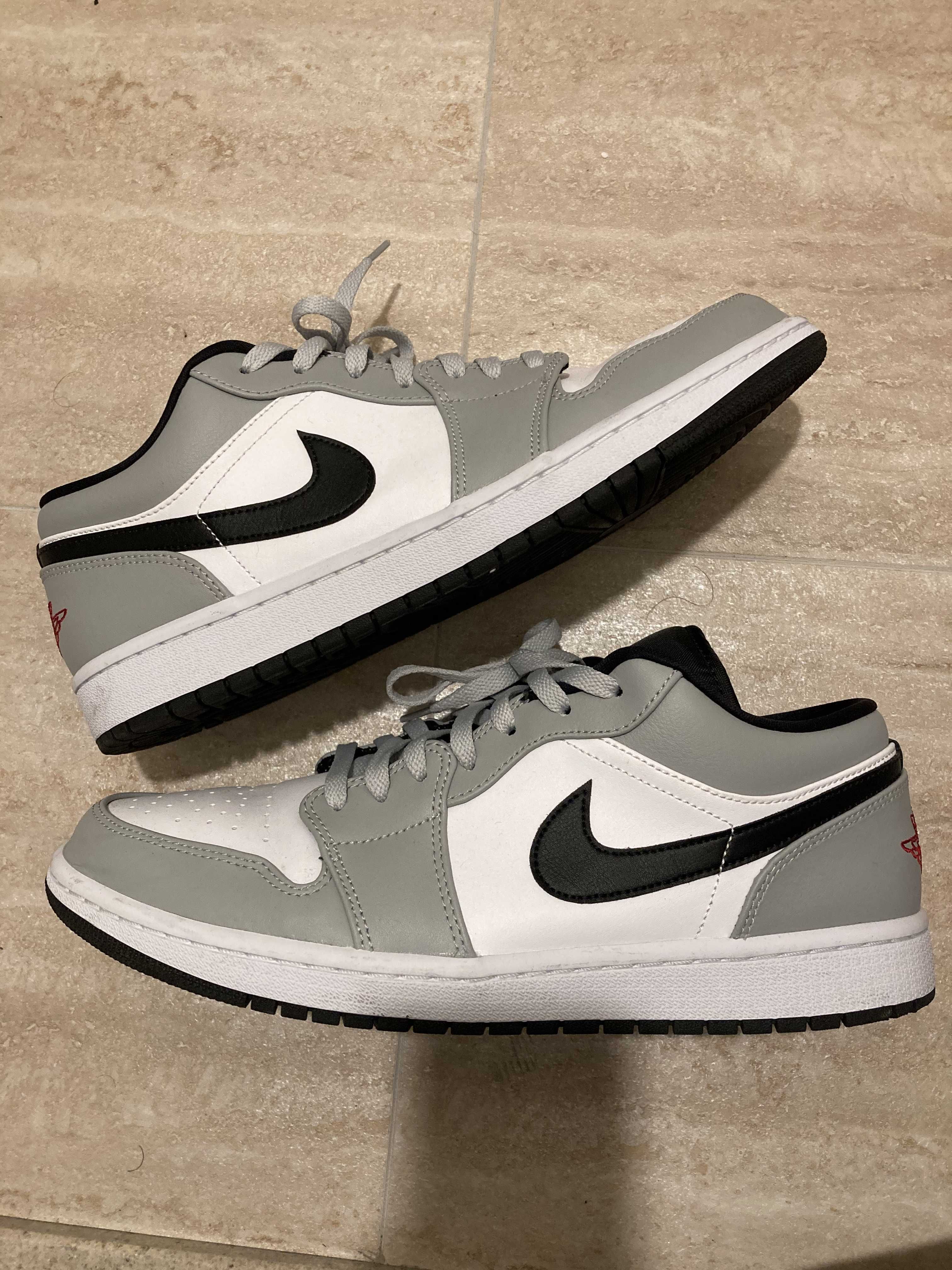 NIKE AIR JORDAN 1 LOW "LIGHT SMOKE GREY"
