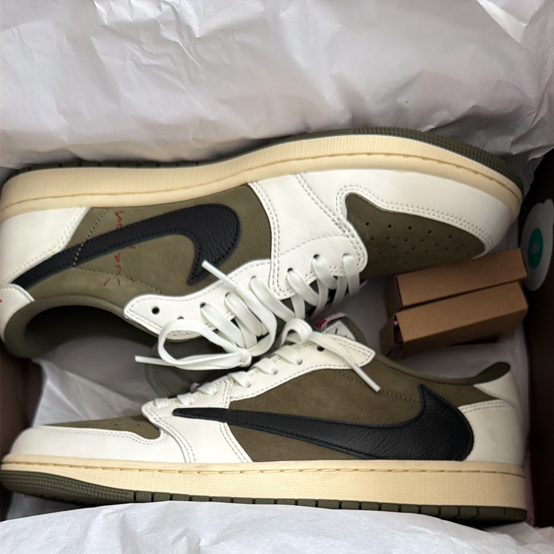 Travis Scott × Nike Air Jordan 1 Low OG SP "Reverse Olive"