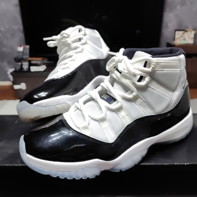 Nike Air Jordan 11 Retro "Concord" (2018)