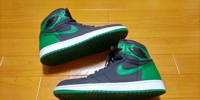 Nike Air Jordan 1 Retro High OG "Black/Pine Green" (2020)
