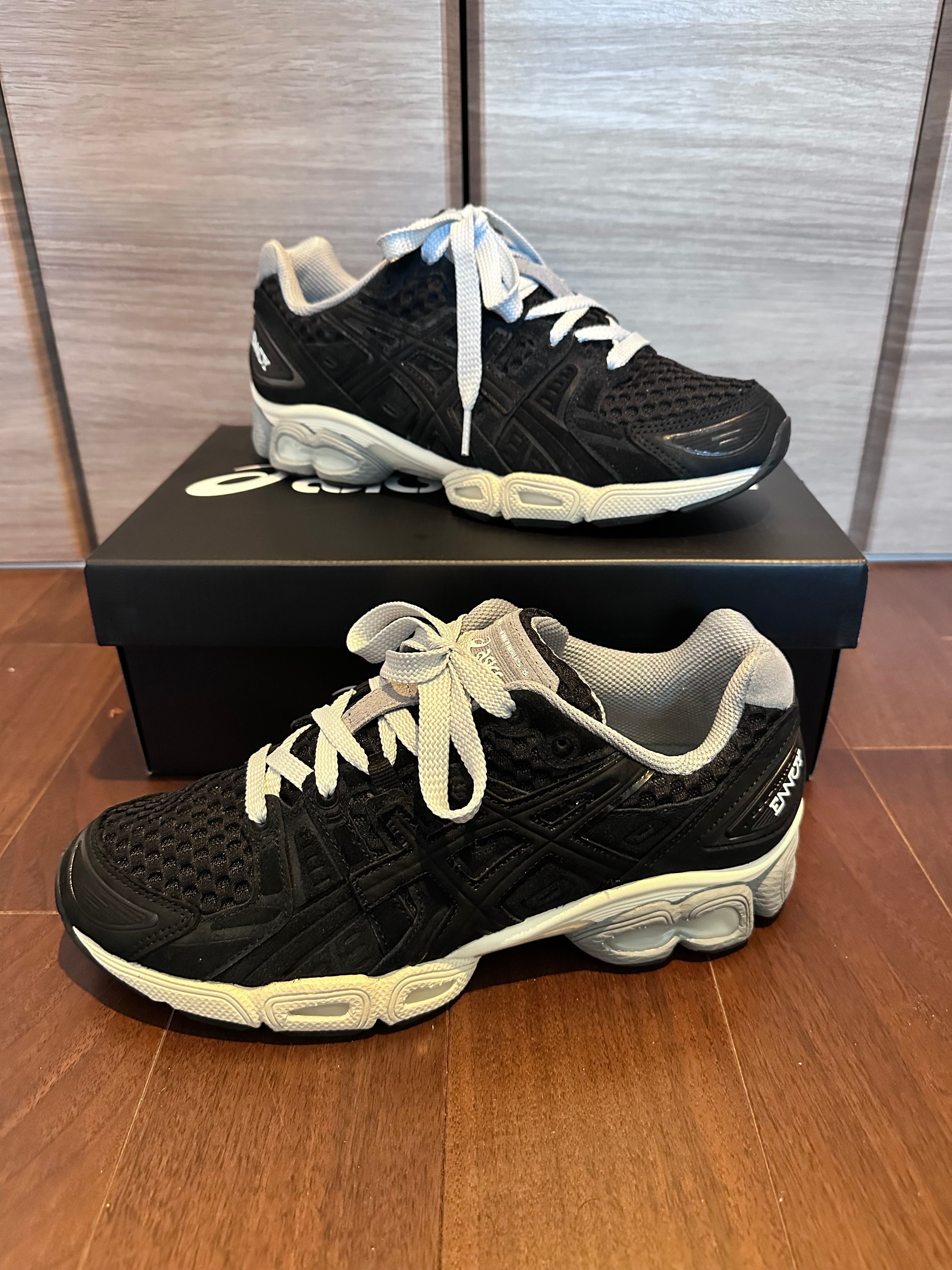 ENNOY × Asics Gel-Nimbus 9 "Black/Sheet Rock" (1201A986-002)