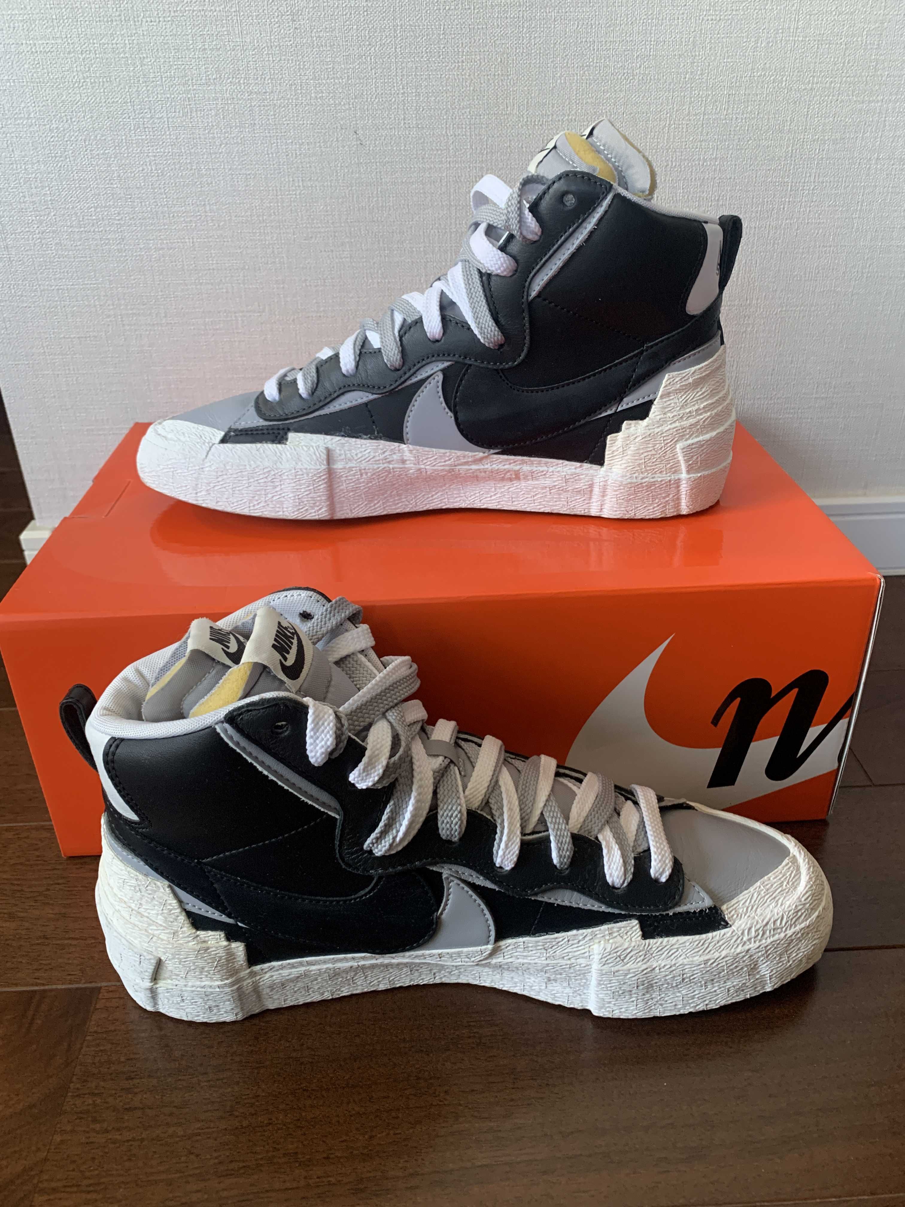 sacai × NIKE BLAZER MID "BLACK/WOLF GREY/WHITE"