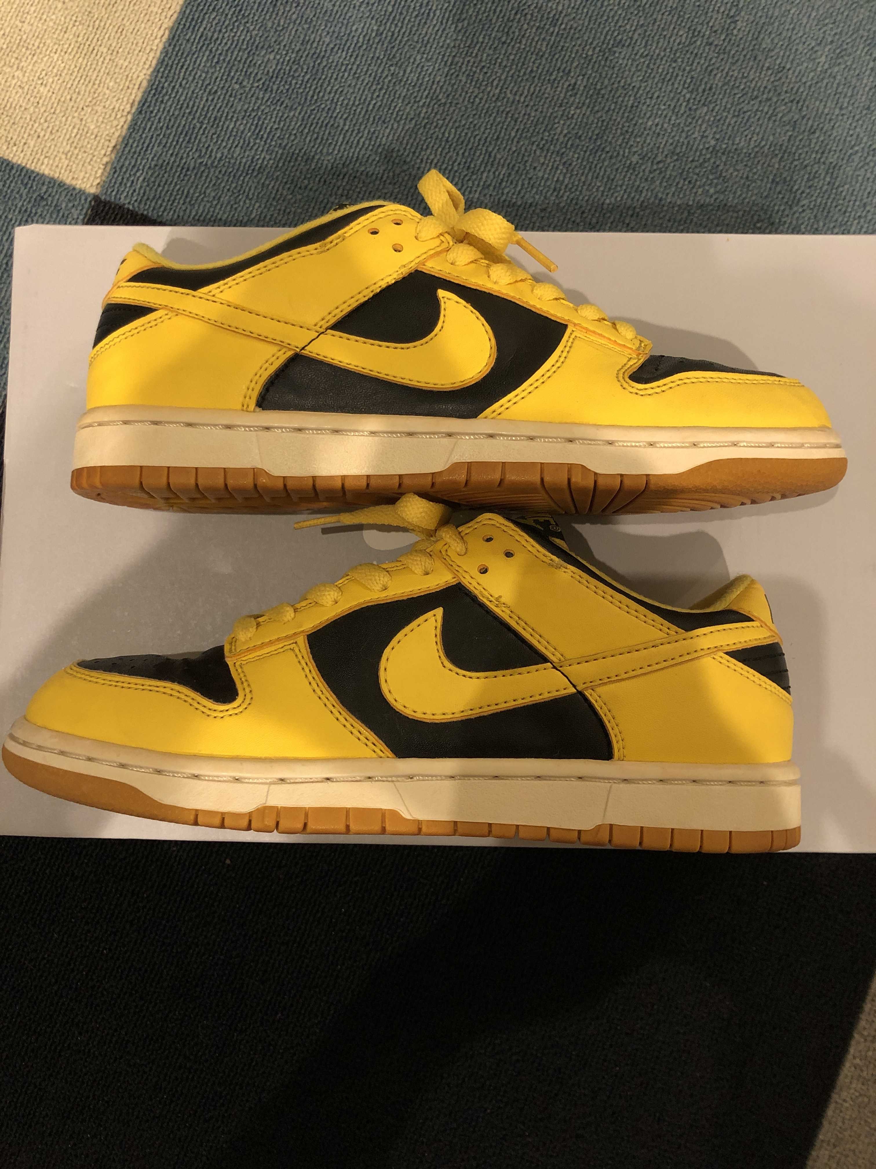 Nike Dunk Low "Michigan"